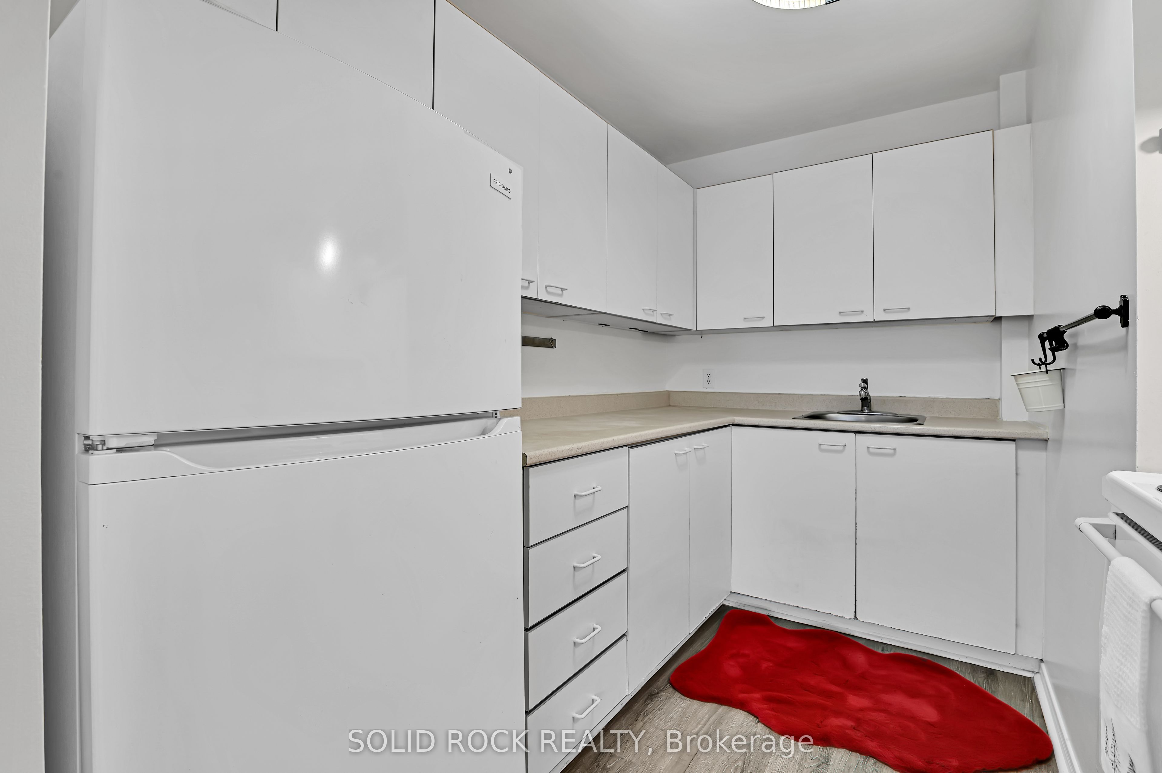 #203 - 1490 Heron Road Property Photo 15