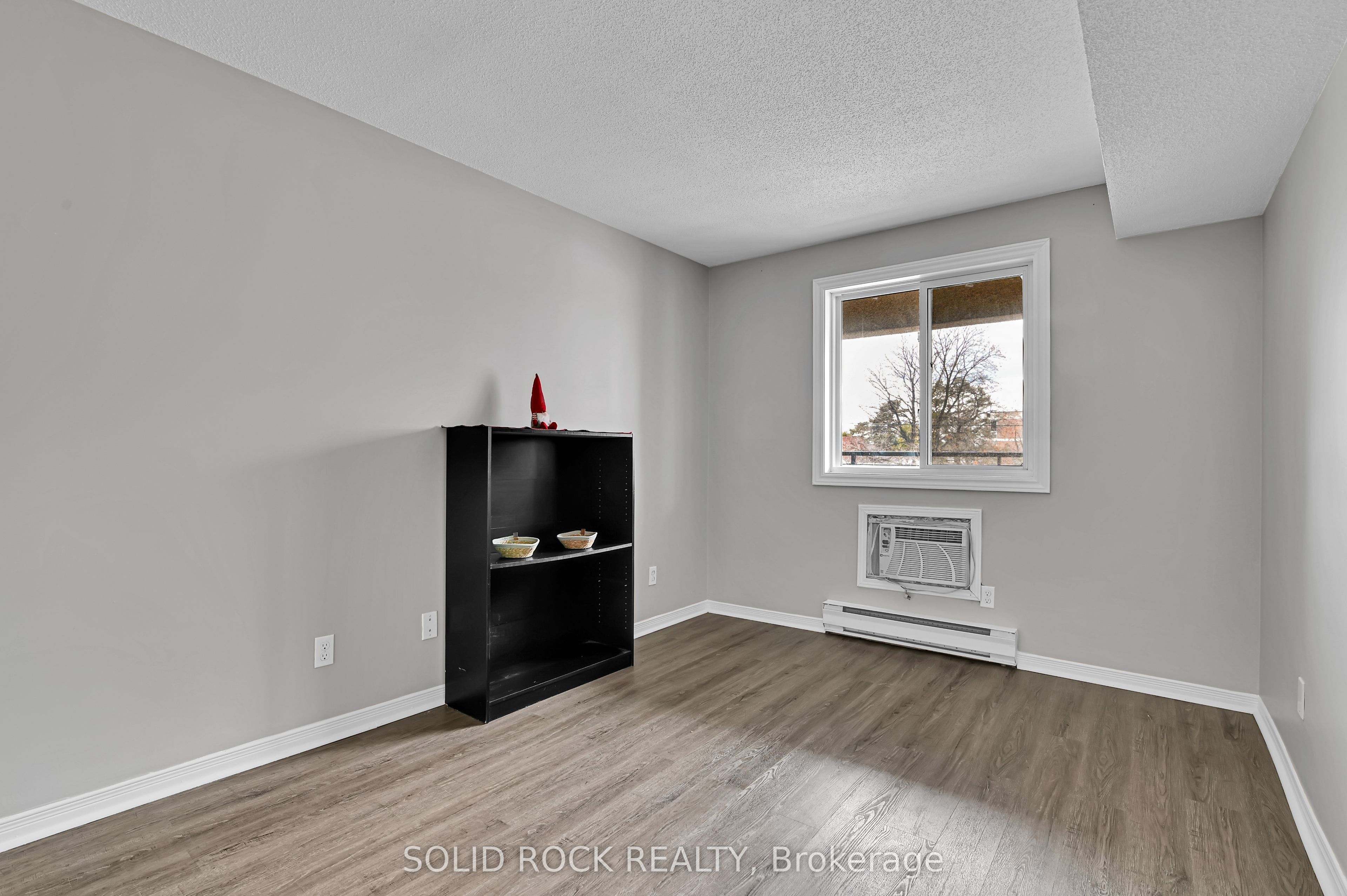 #203 - 1490 Heron Road Property Photo 18
