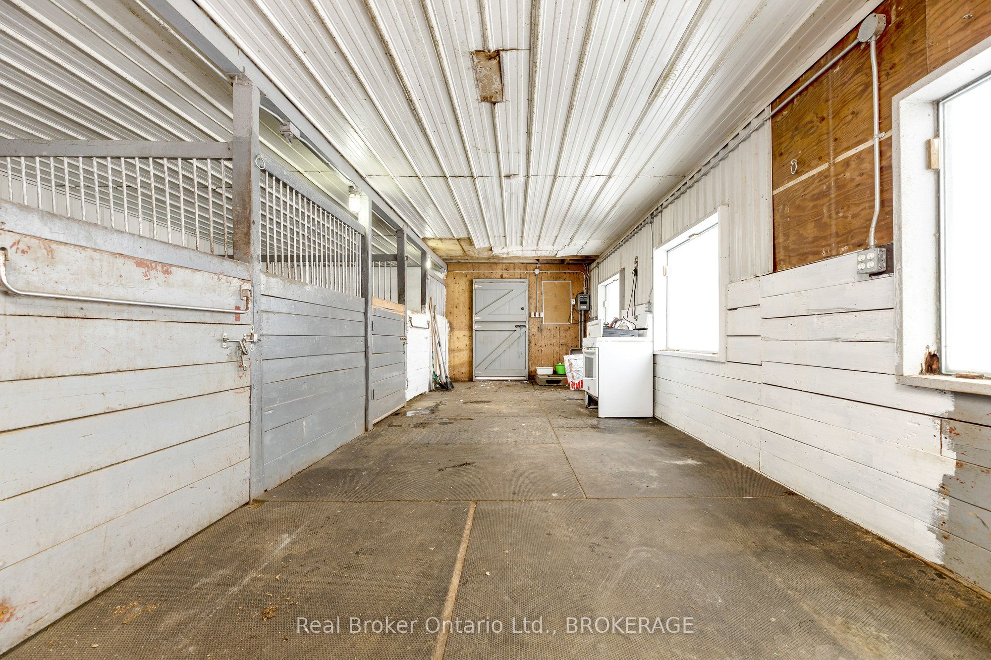 9408 17th Sideroad Property Photo 26