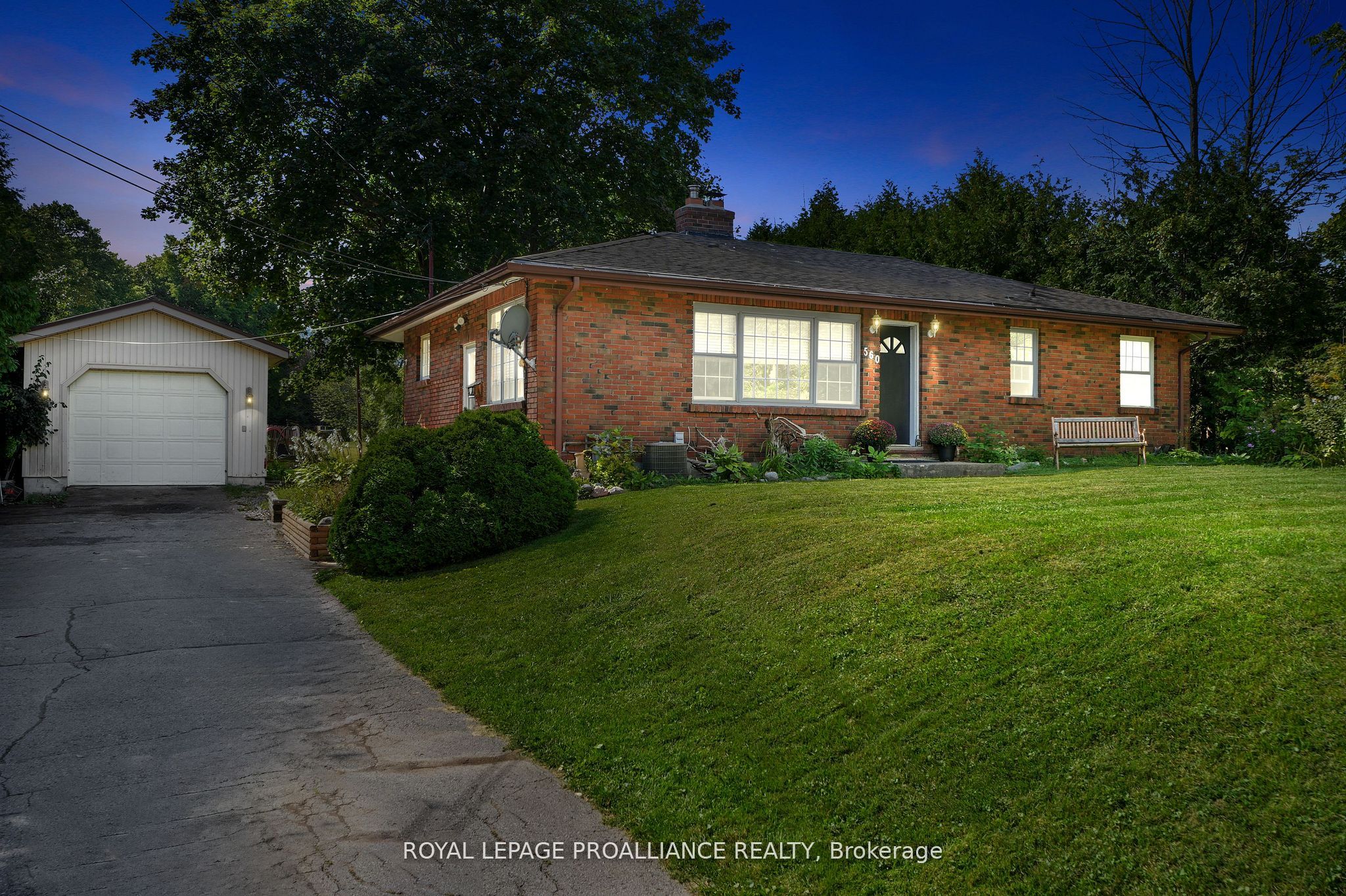 560 Carnegie Avenue Property Photo 1