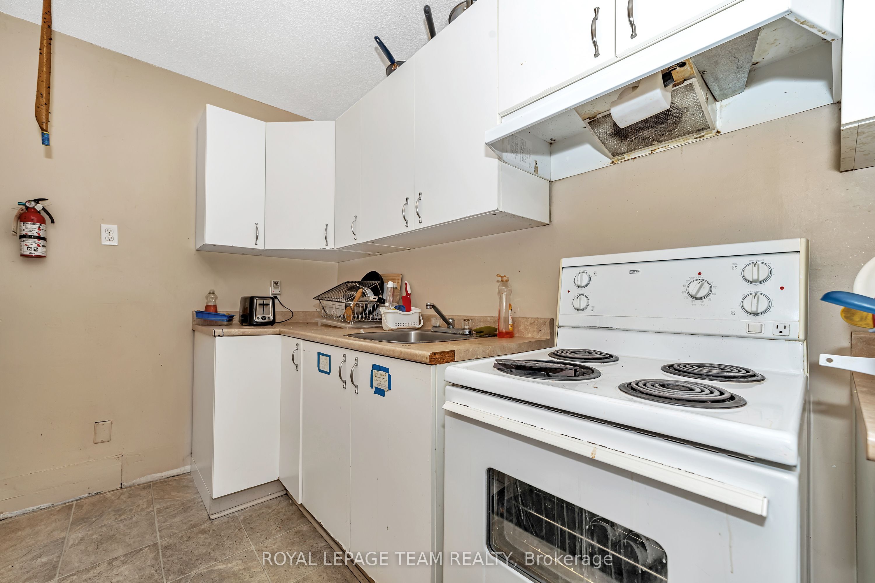 21 Raymond Street Property Photo 27