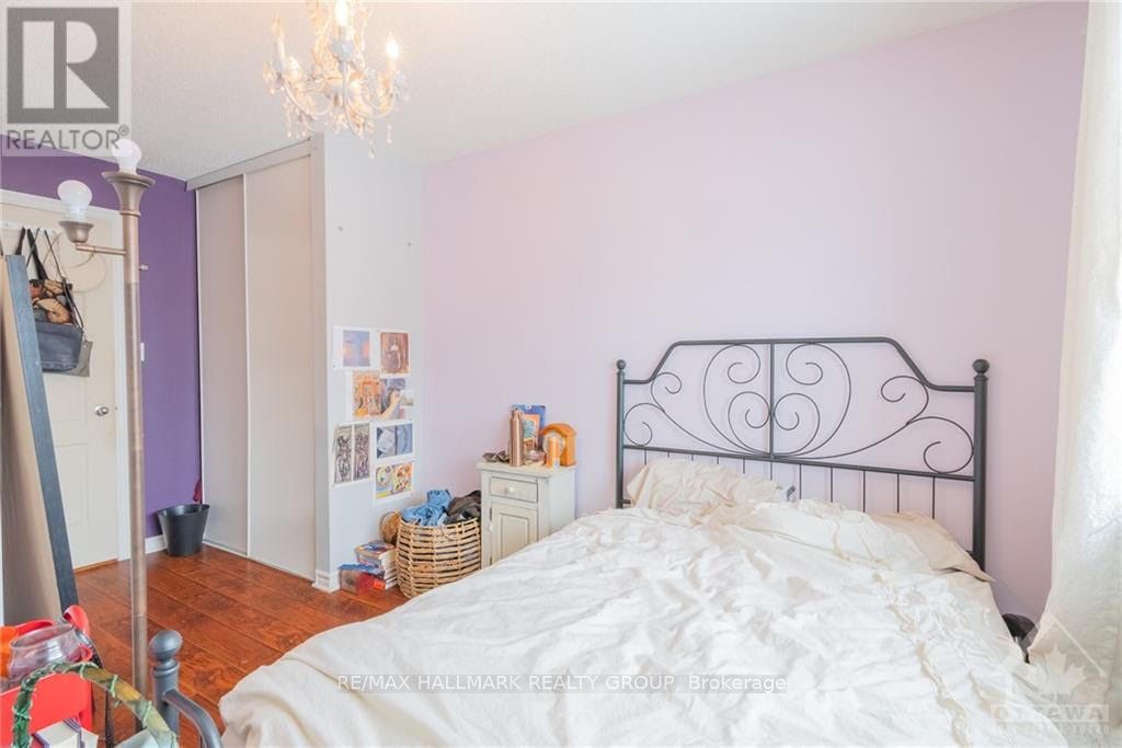 1901 Hampstead Place Property Photo 5