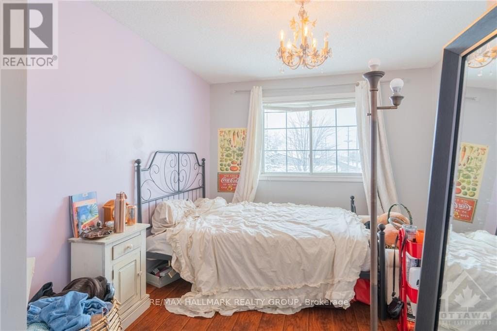 1901 Hampstead Place Property Photo 7