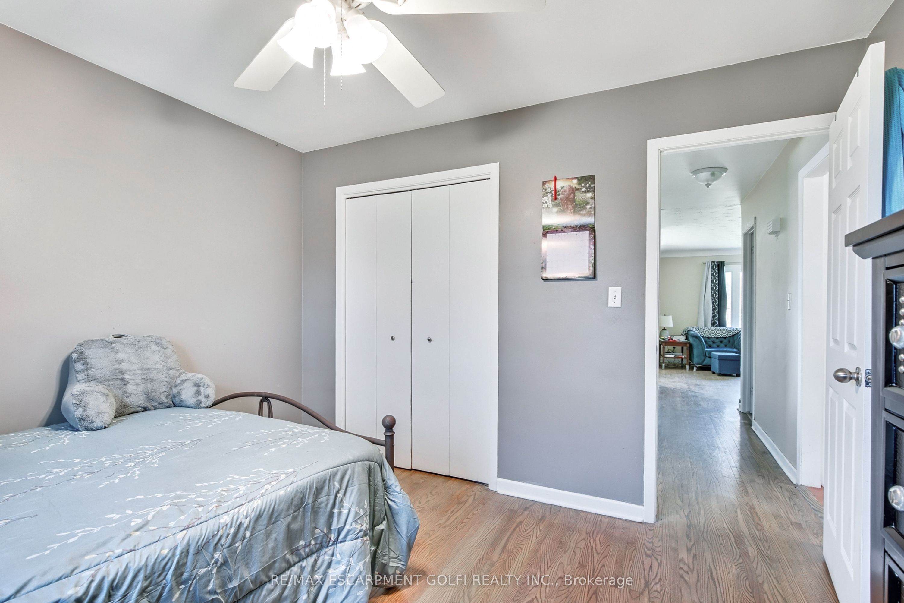 4553 Sussex Drive Property Photo 15
