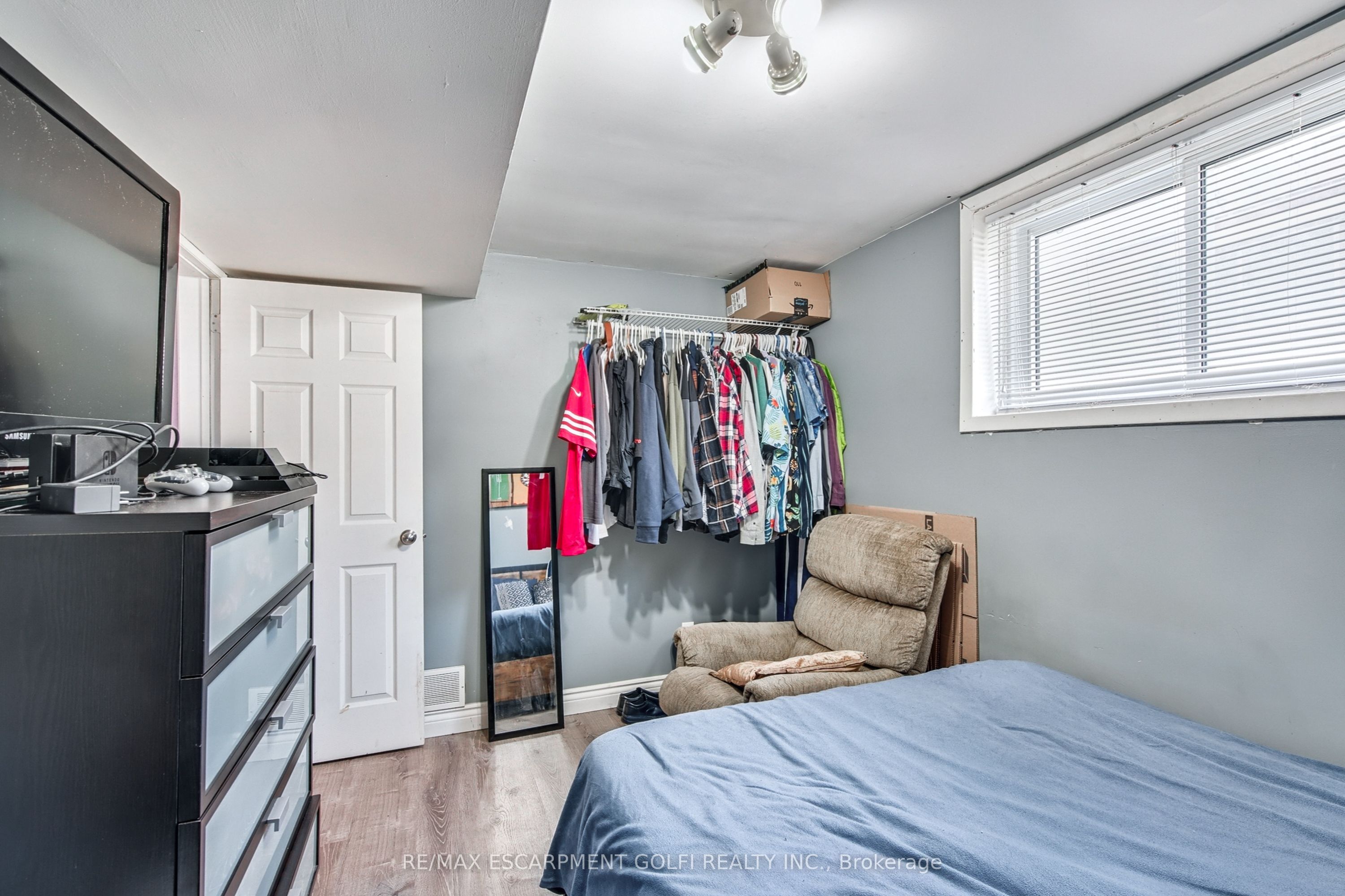 4553 Sussex Drive Property Photo 23