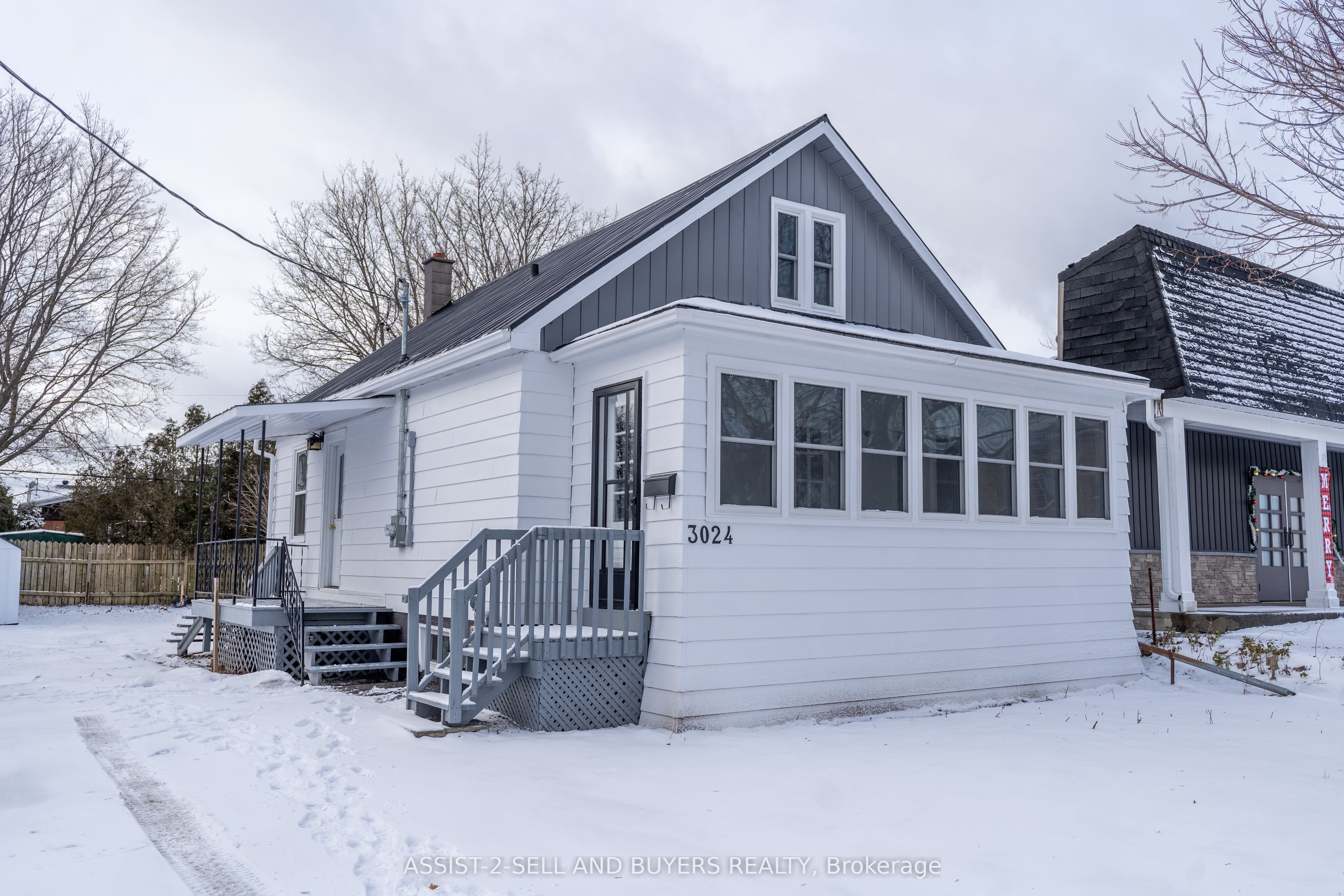 3024 Pitt Street Property Photo 2