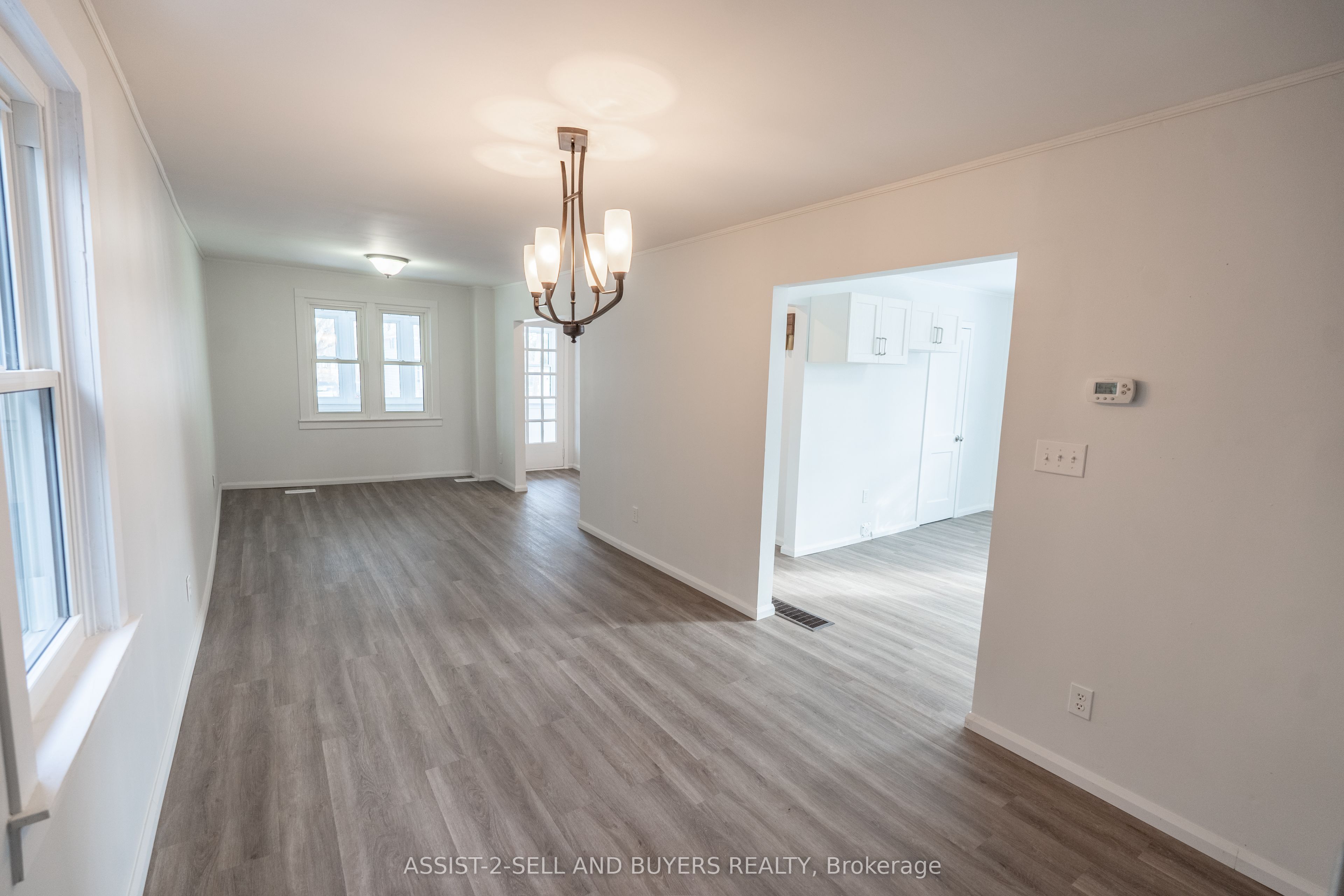 3024 Pitt Street Property Photo 8
