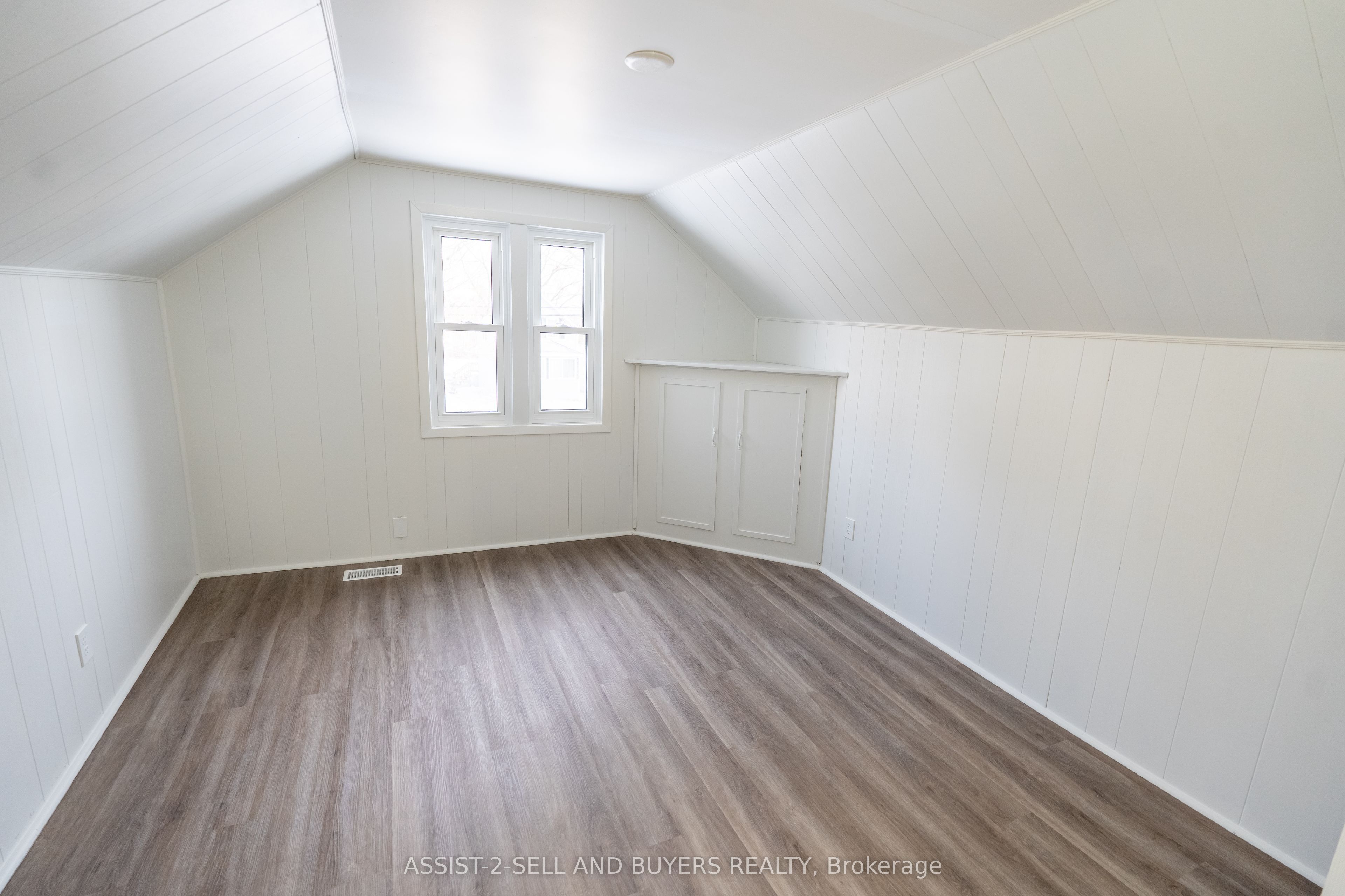 3024 Pitt Street Property Photo 14