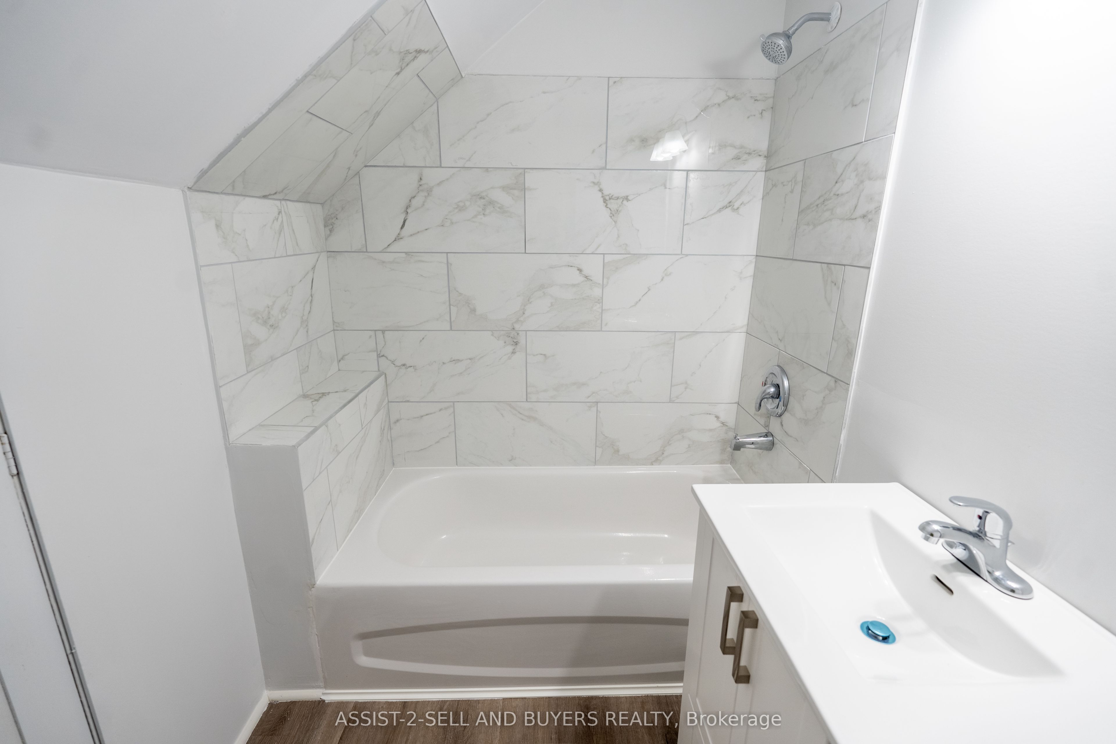 3024 Pitt Street Property Photo 16