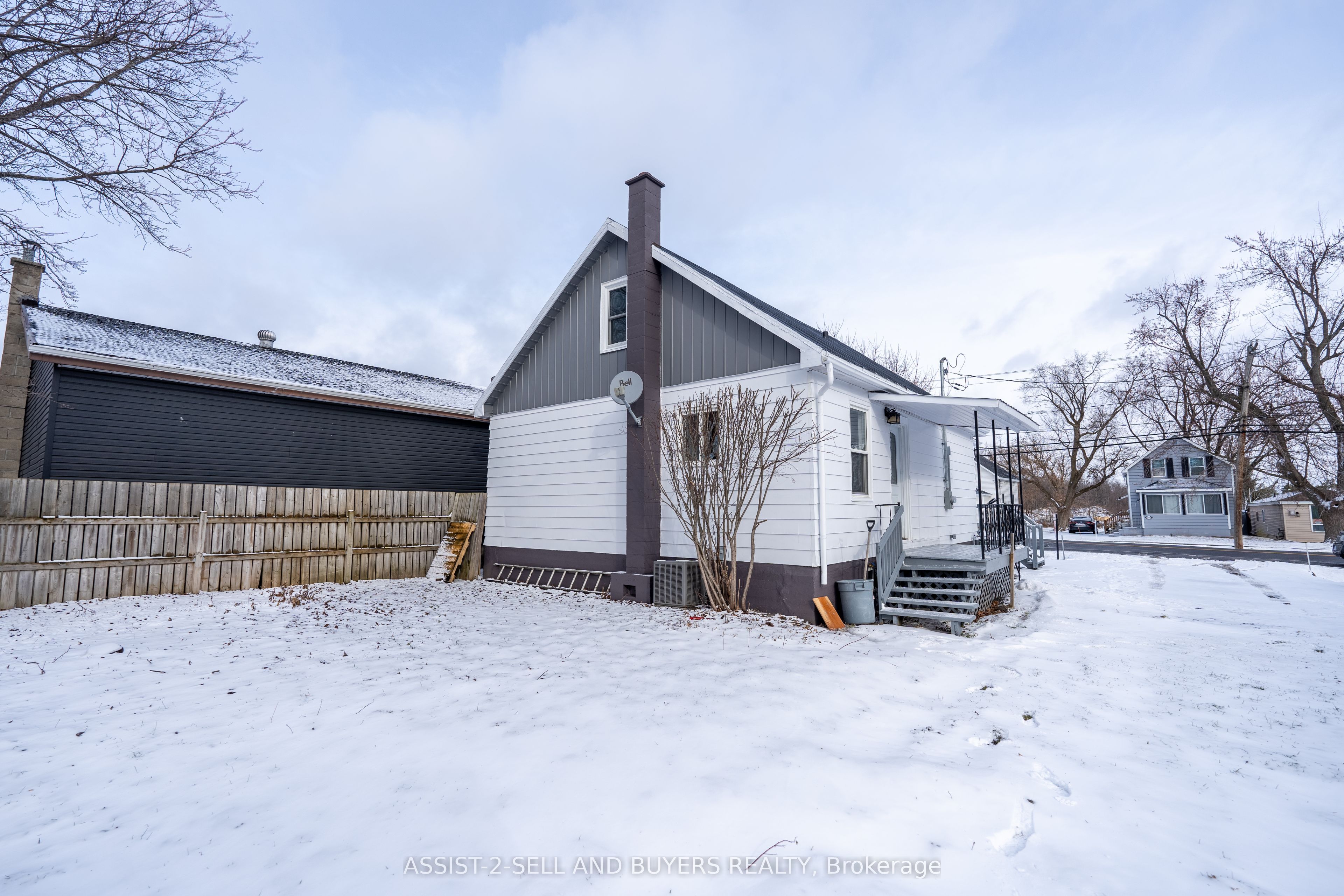 3024 Pitt Street Property Photo 21