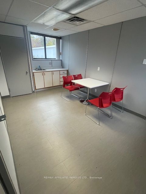 500 Boundary Road Property Photo 6