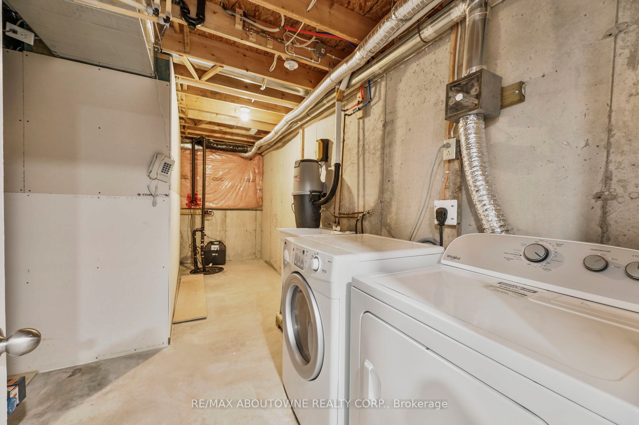 1518 Evans Boulevard Property Photo 34