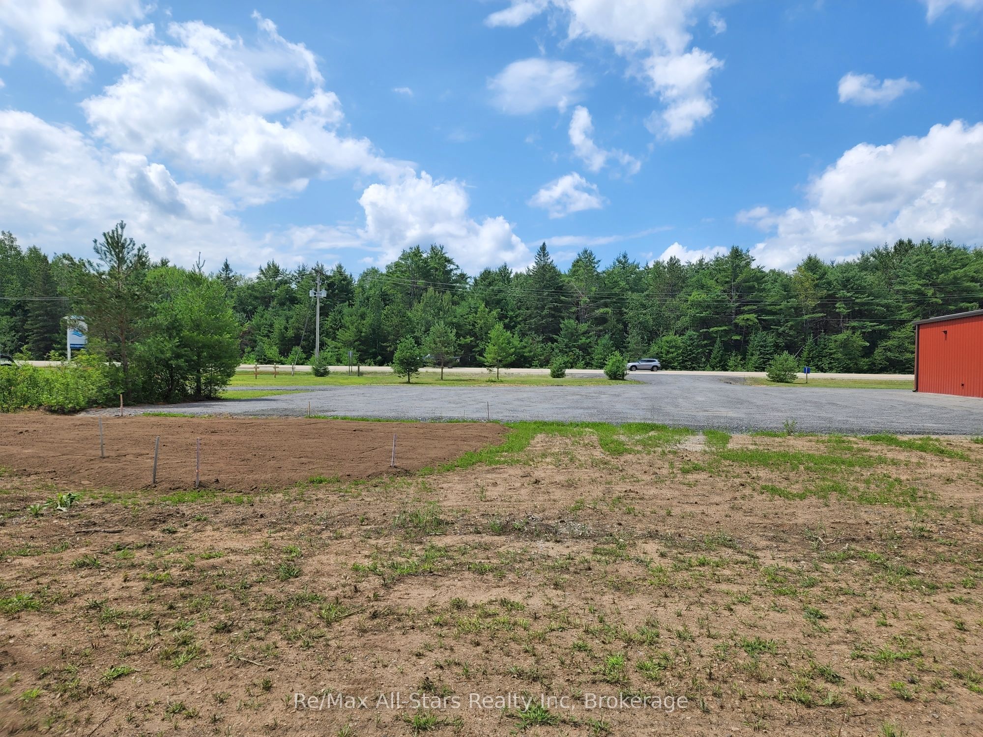 #unit 2 - 25754 35 Highway N Road Property Photo 4