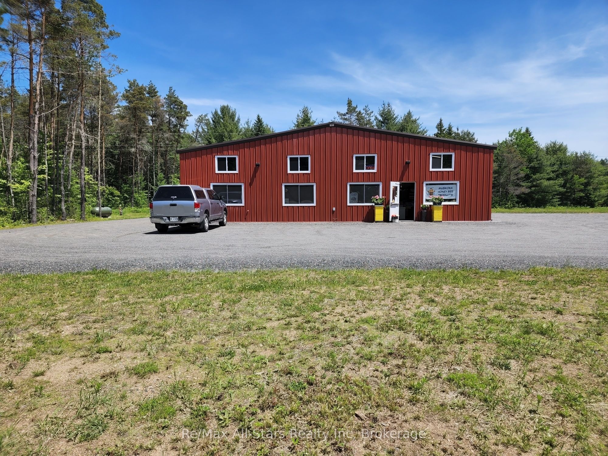 #unit 2 - 25754 35 Highway N Road Property Photo 8