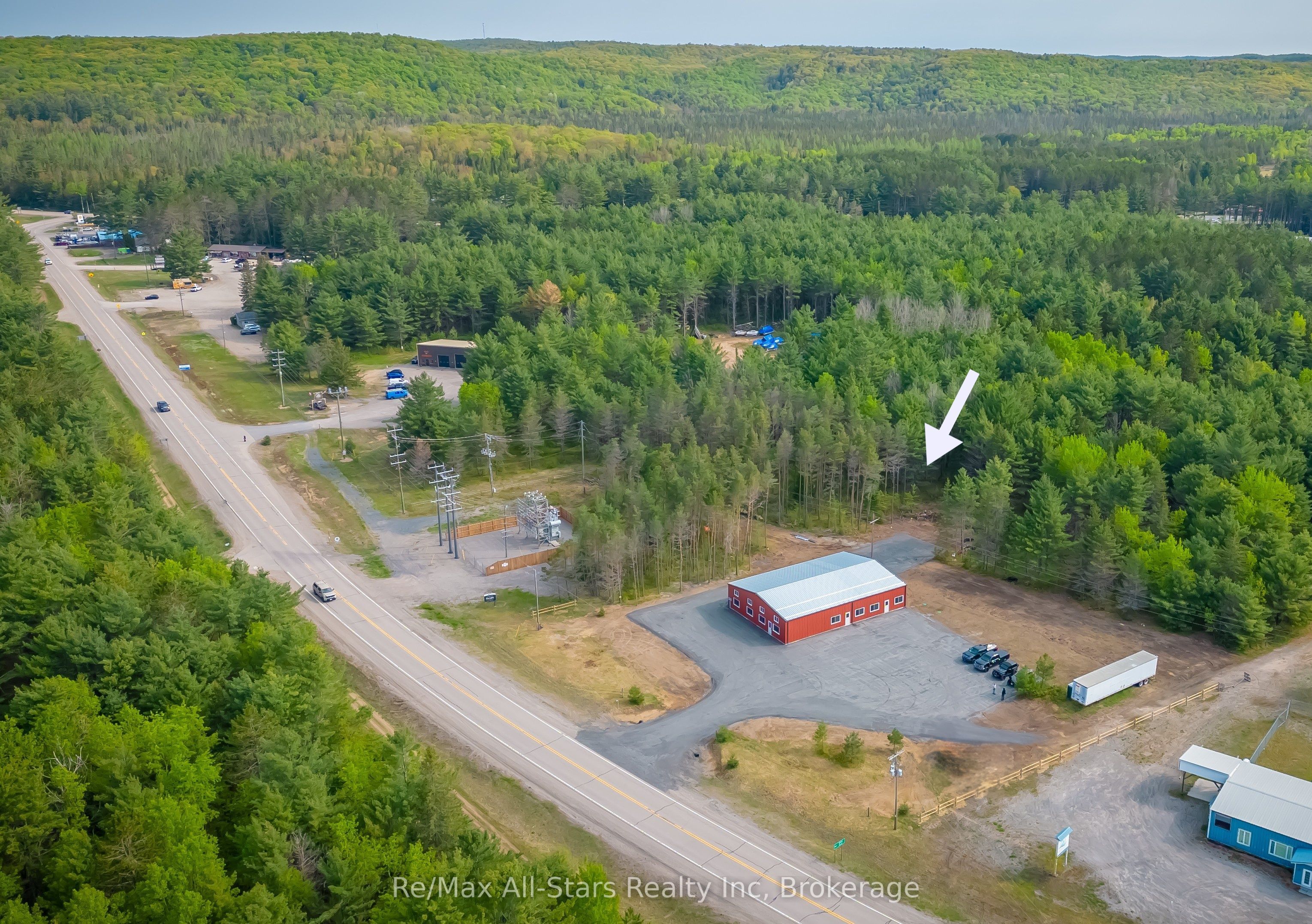 #unit 2 - 25754 35 Highway N Road Property Photo 13