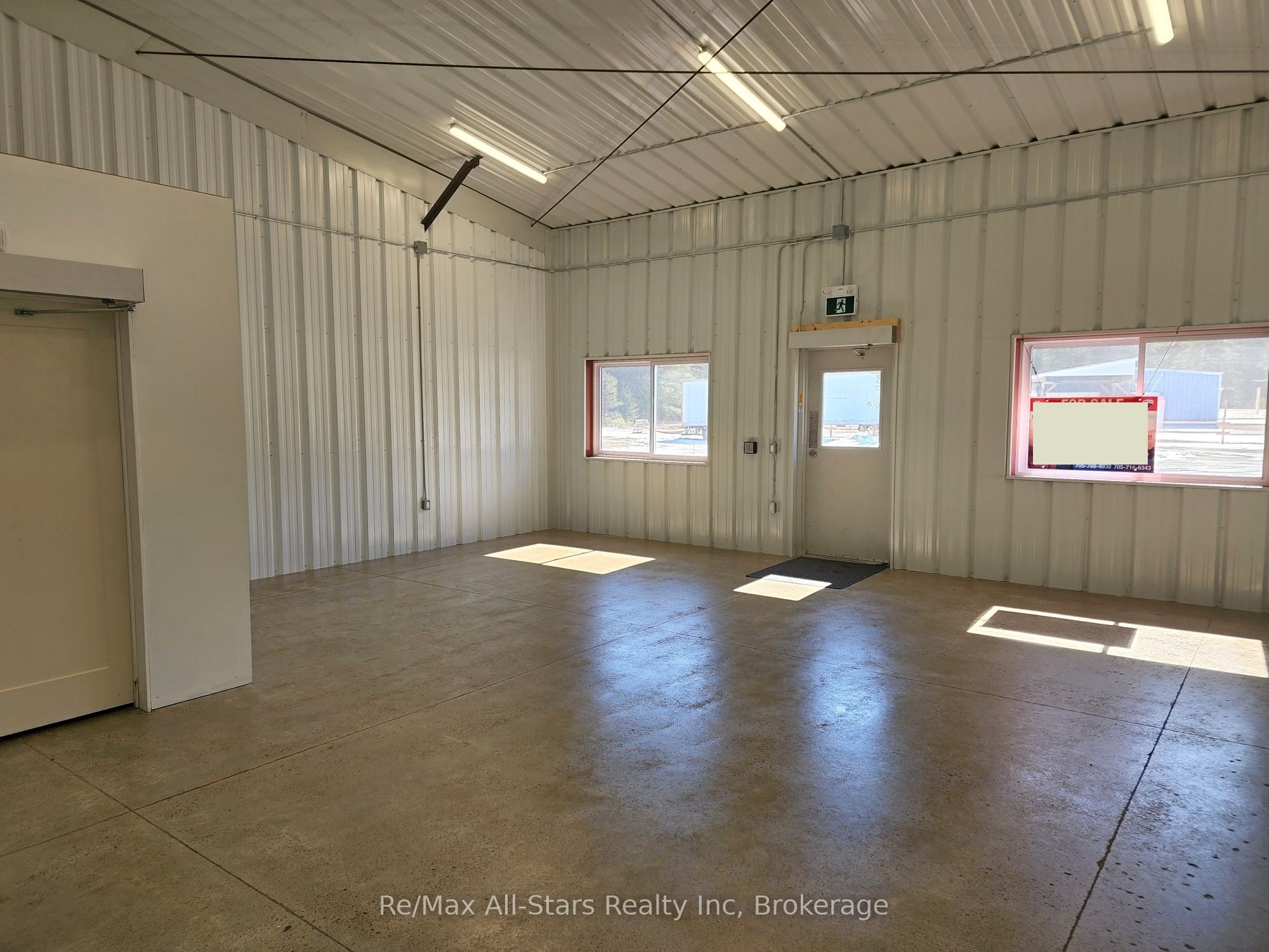 #unit 2 - 25754 35 Highway N Road Property Photo 17