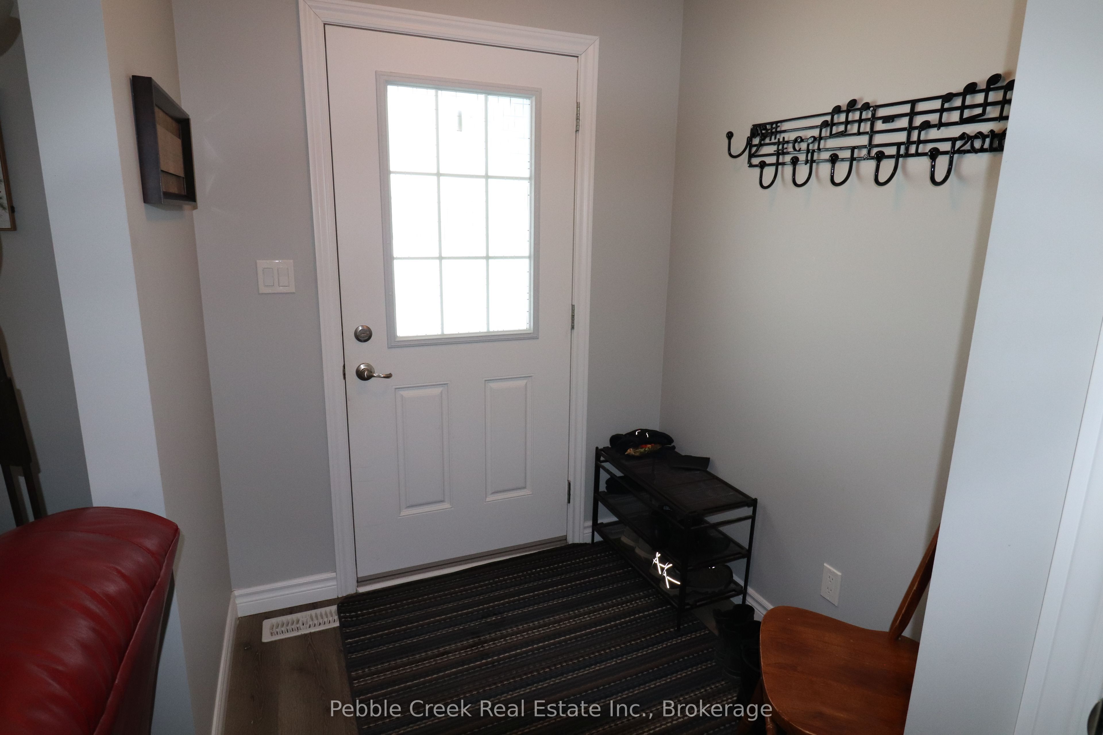 86 Huron Heights Drive Property Photo 4