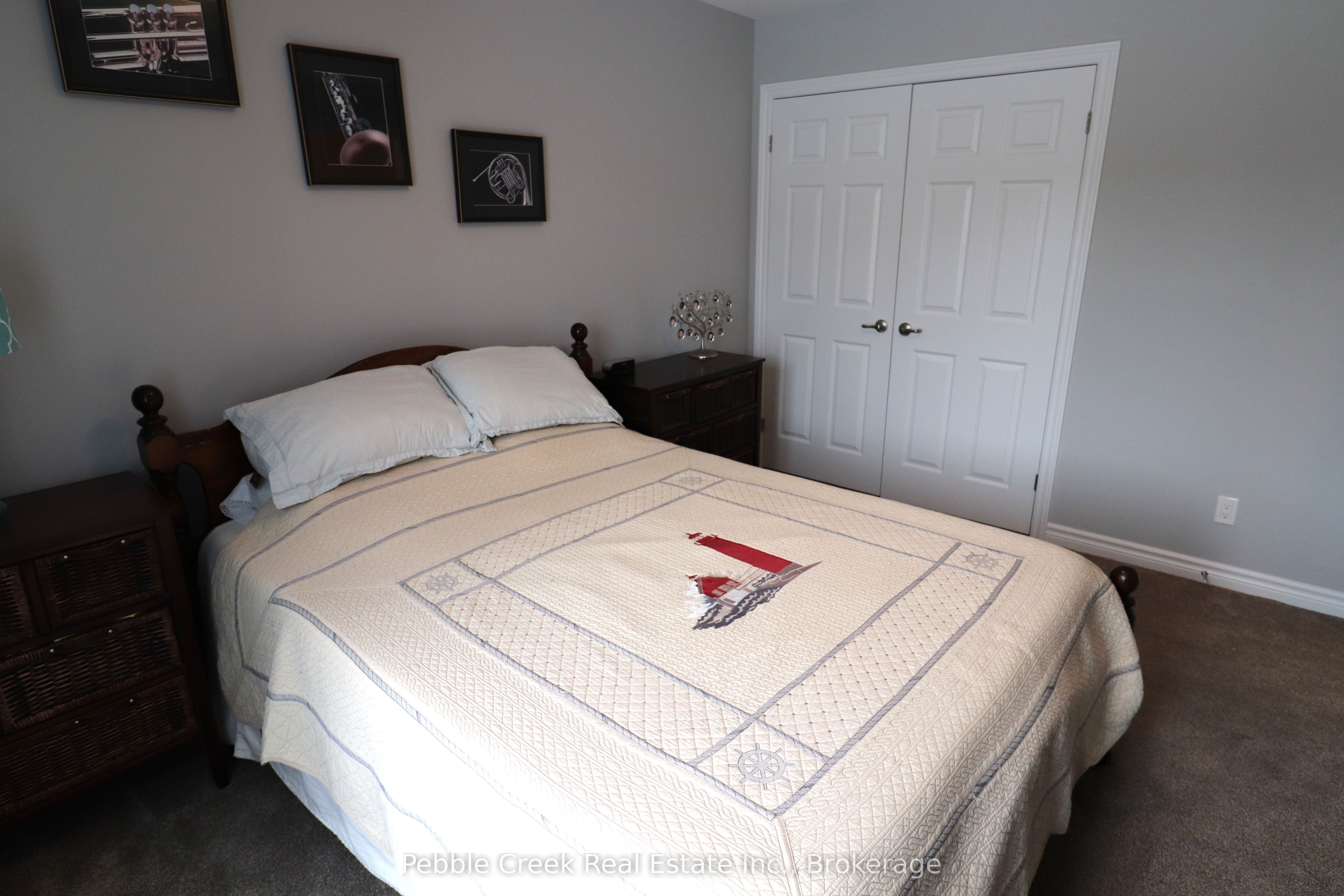 86 Huron Heights Drive Property Photo 23