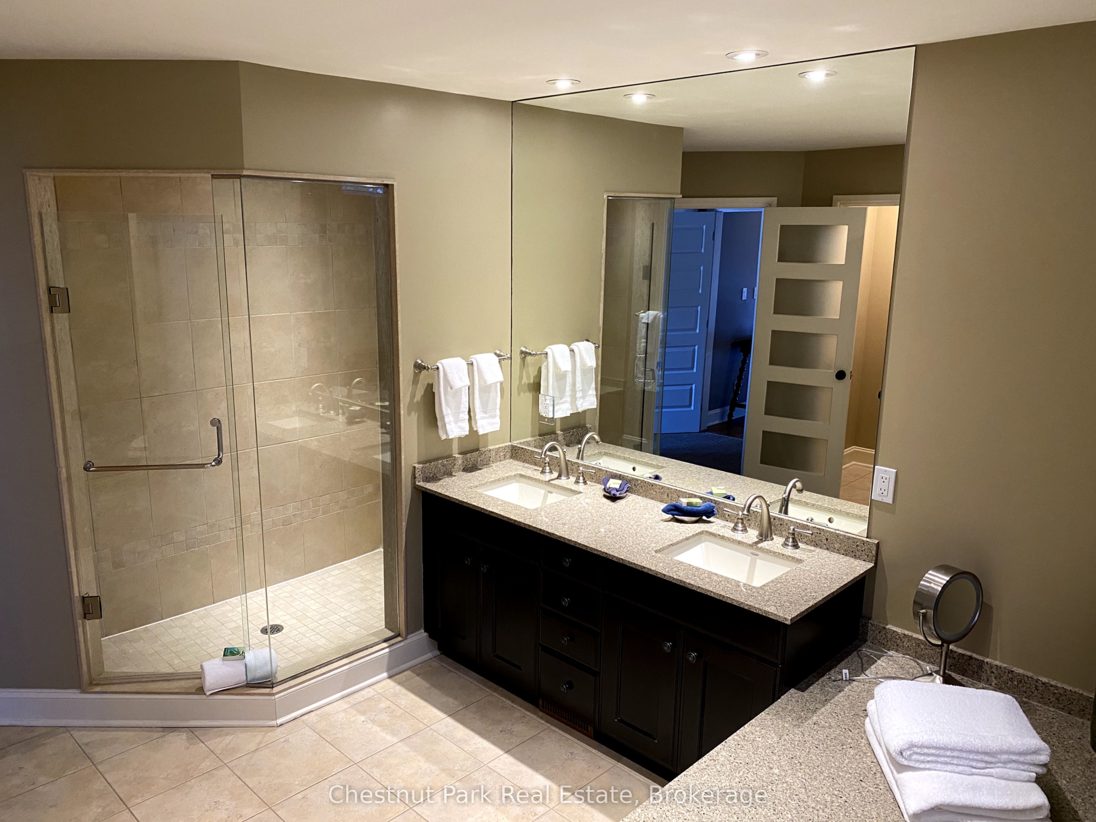 #46 - 3876 Muskoka Road 118 W Property Photo 22