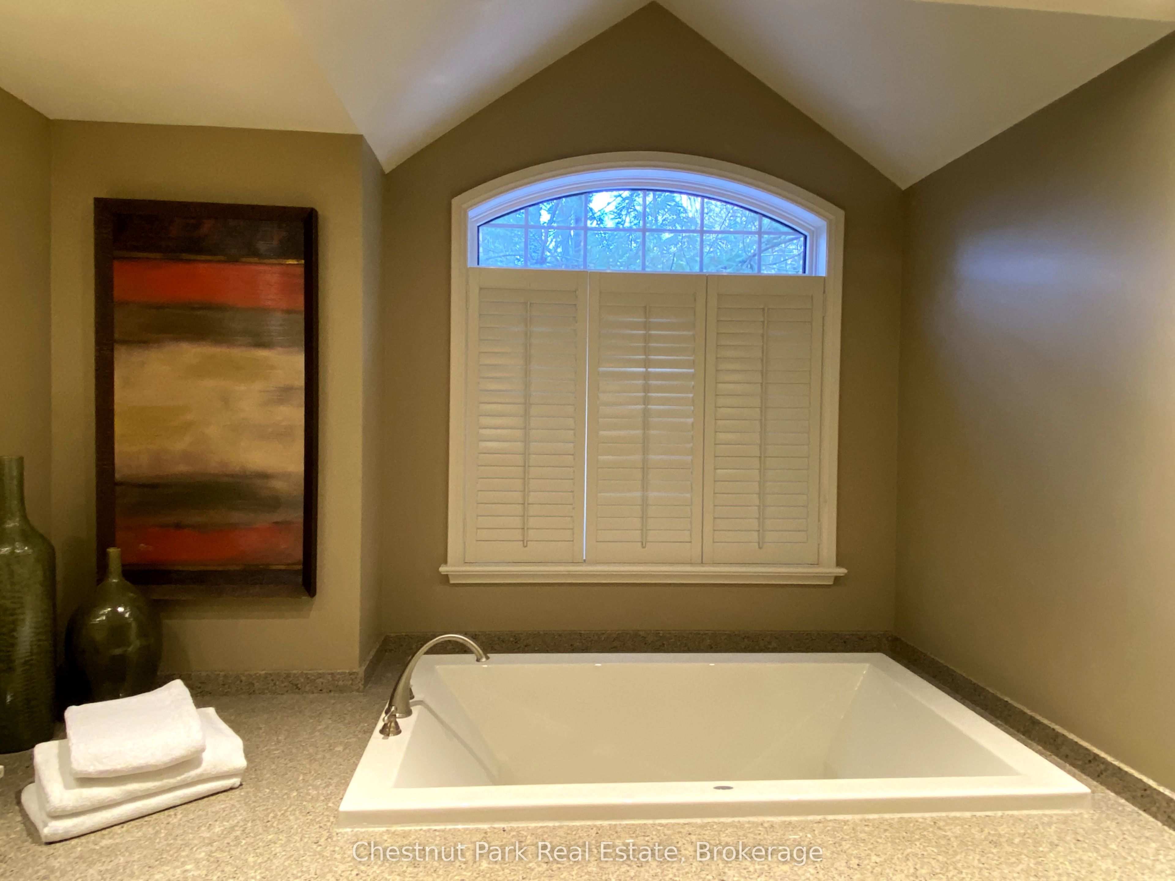 #46 - 3876 Muskoka Road 118 W Property Photo 23