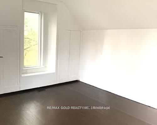 934284 Airport Road Property Photo 7