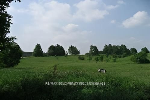 934284 Airport Road Property Photo 9