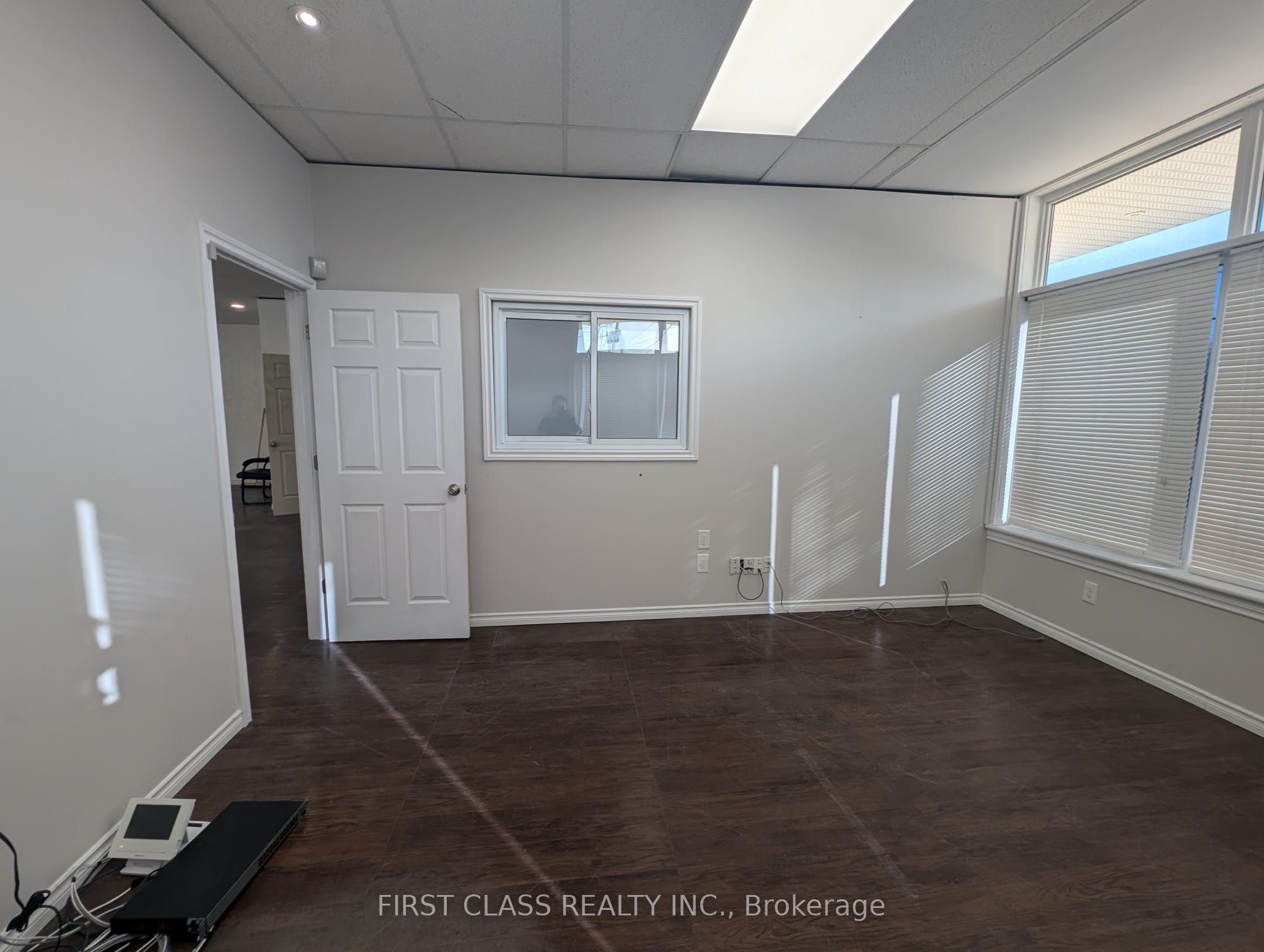 #a - 69 Eastchester Avenue Property Photo 5