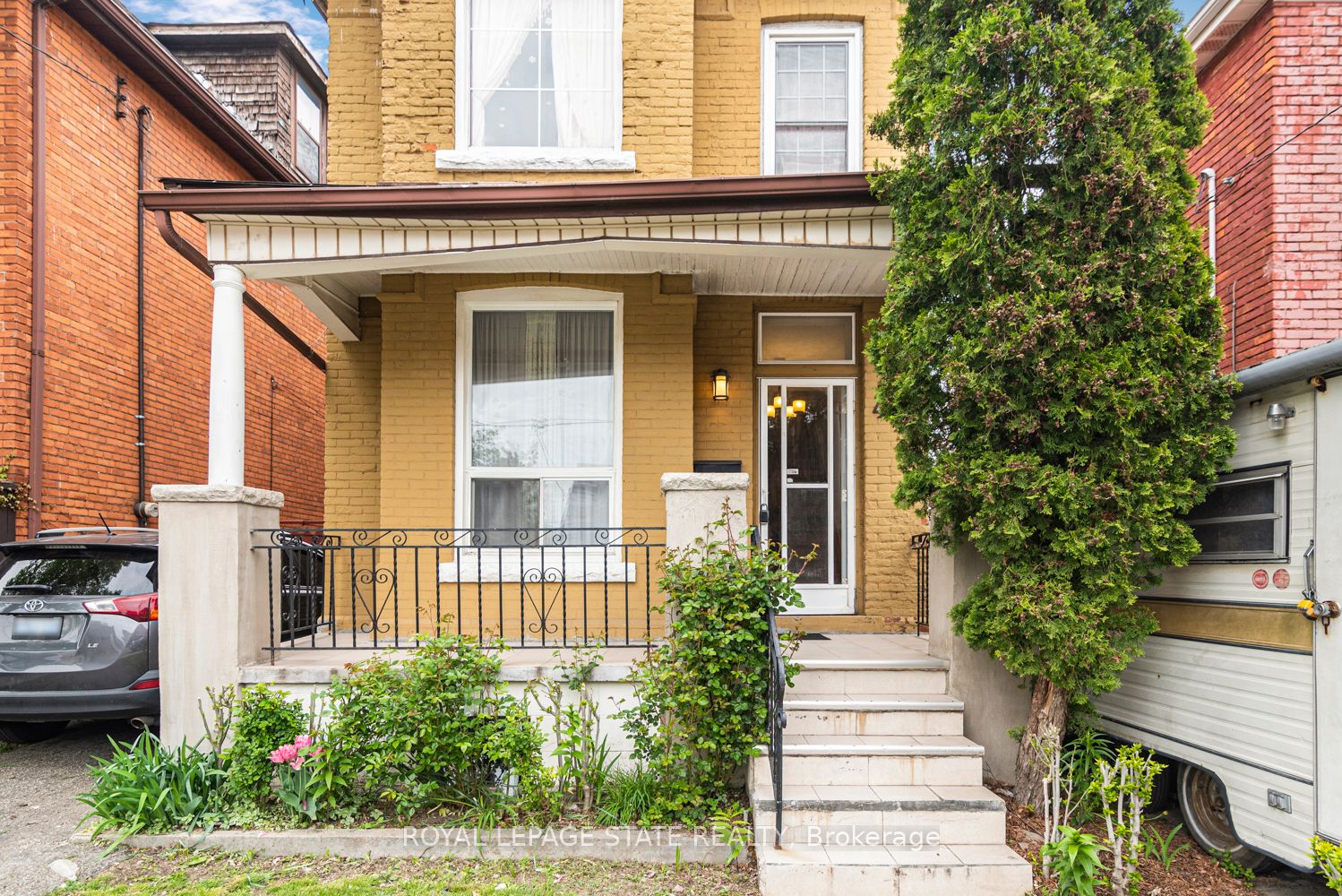 47 Clyde Street Property Photo 2