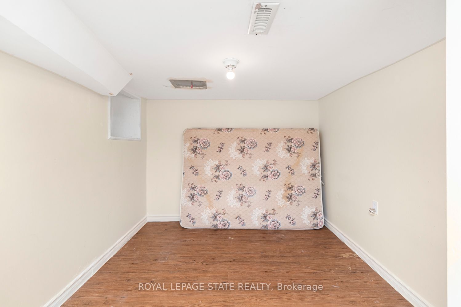 47 Clyde Street Property Photo 32