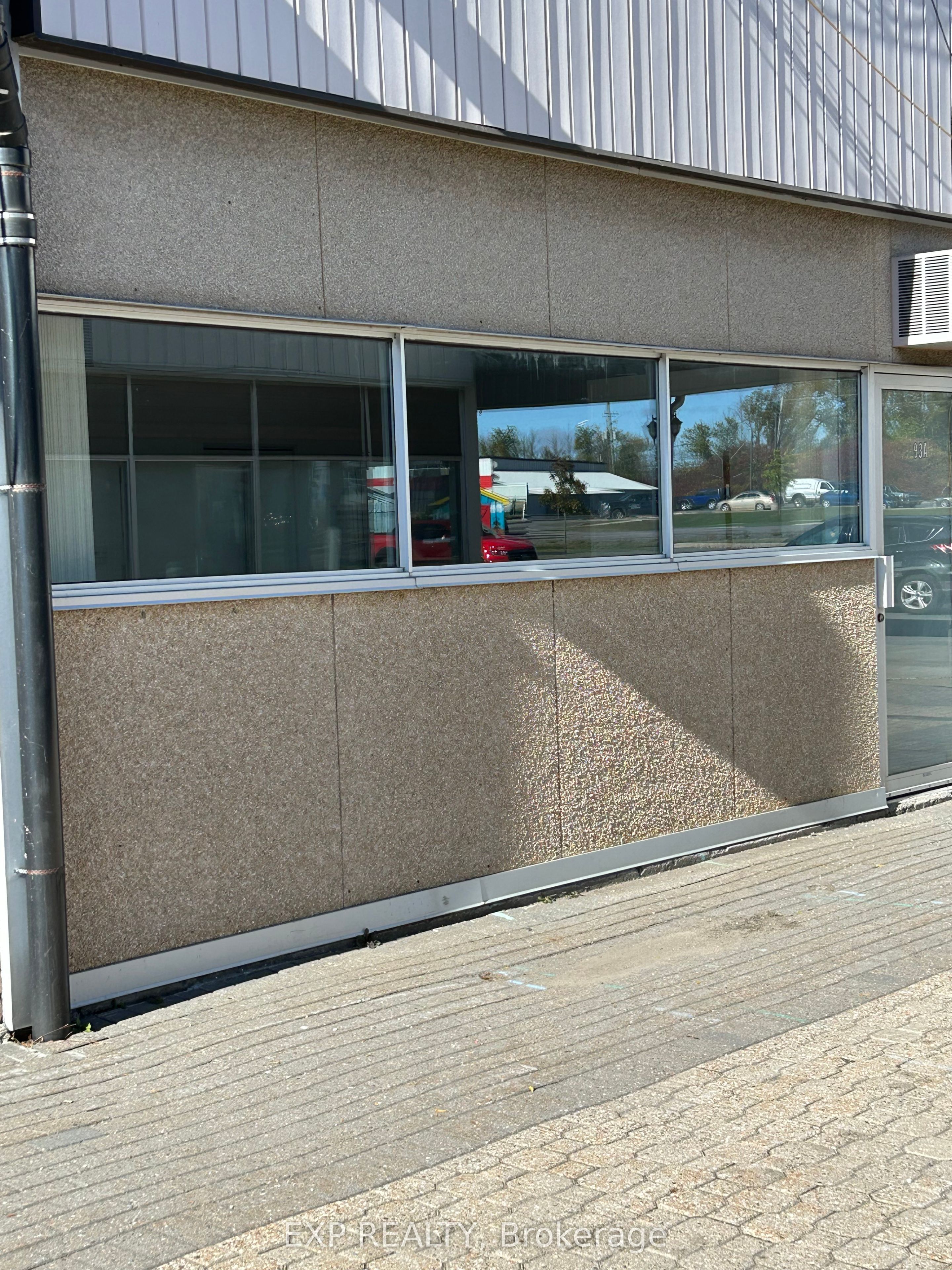 93a Main Street Property Photo 2
