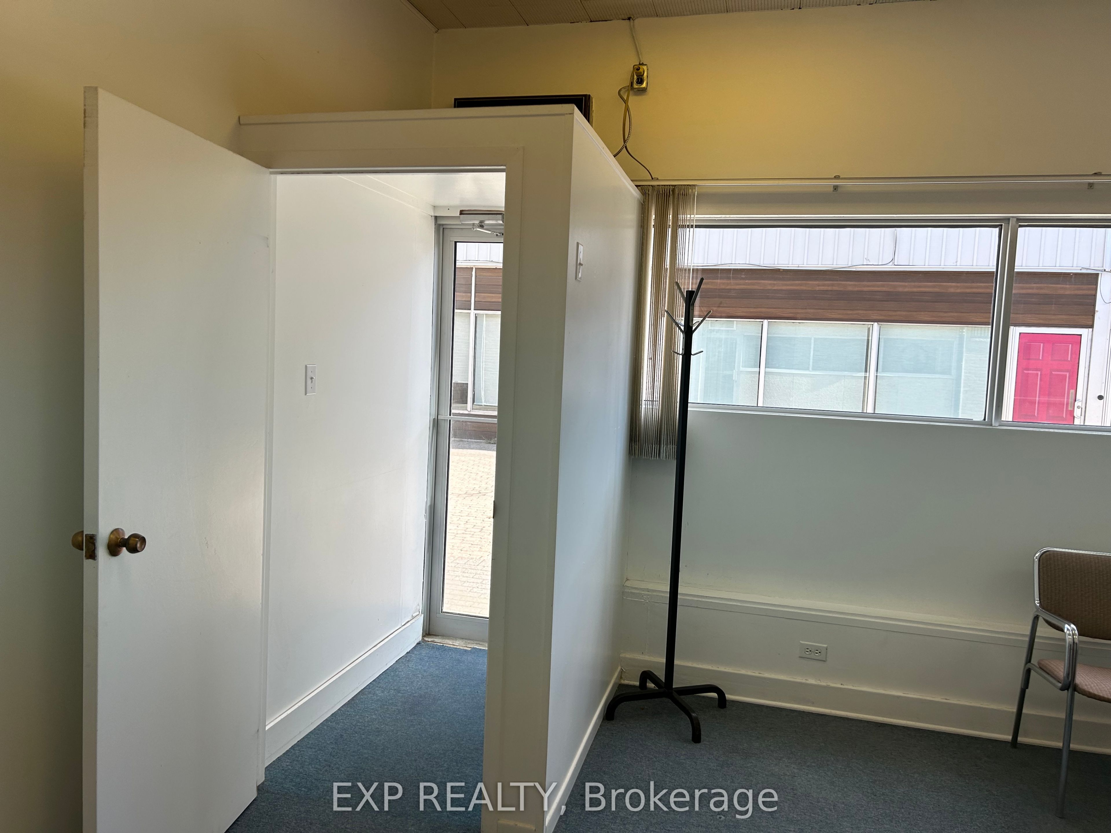 93a Main Street Property Photo 4