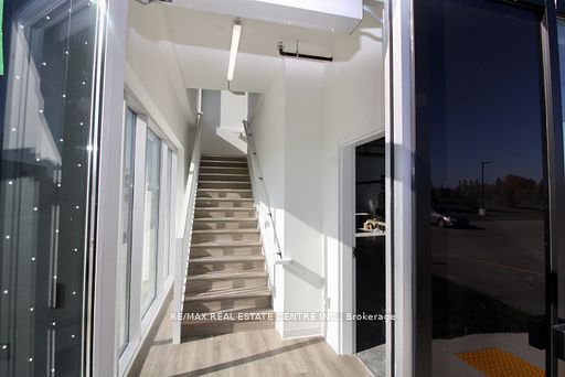 #16 - 587 Hanlon Creek Boulevard Property Photo 12