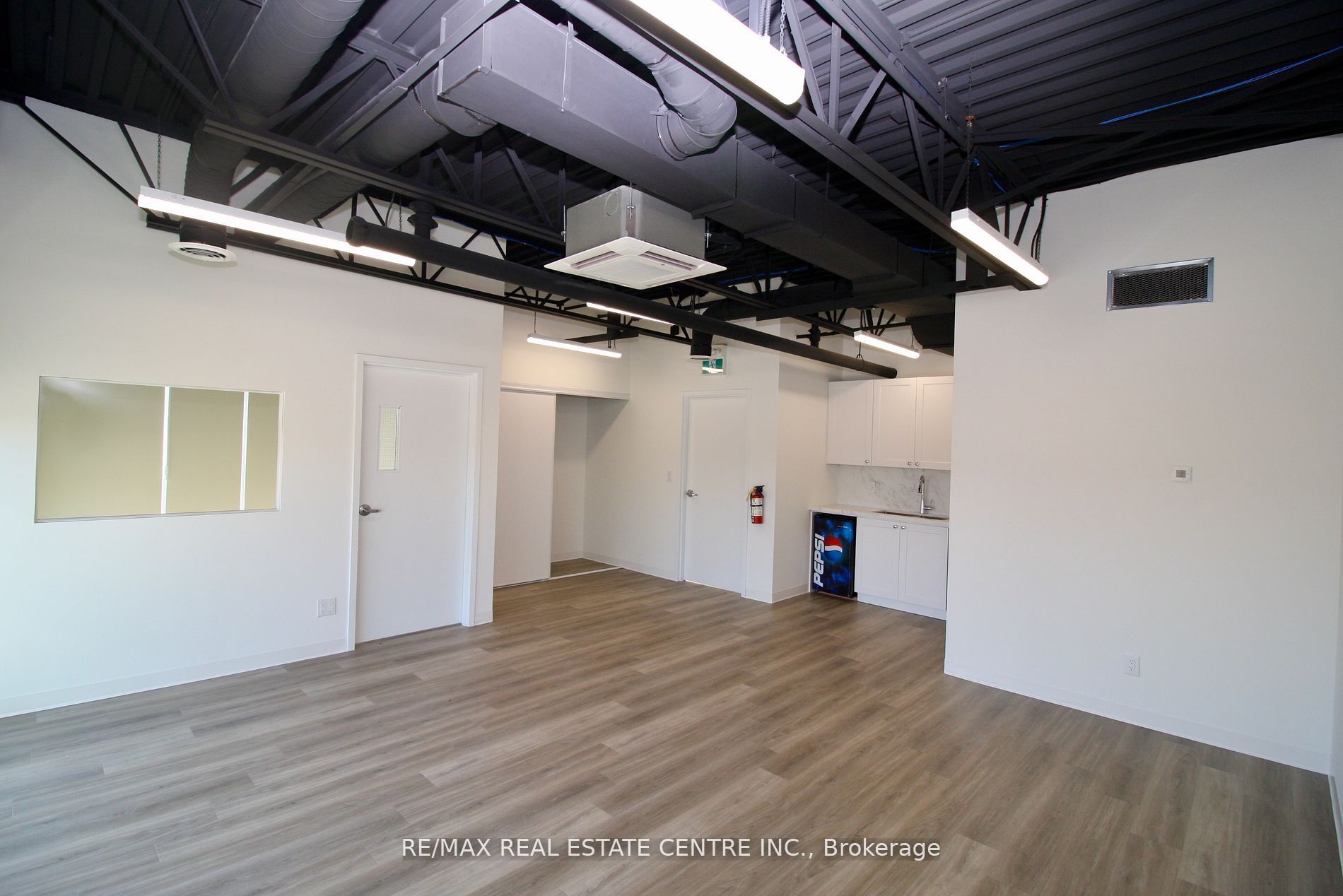#16 - 587 Hanlon Creek Boulevard Property Photo 60