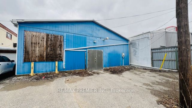 174 Main Street Property Photo 4