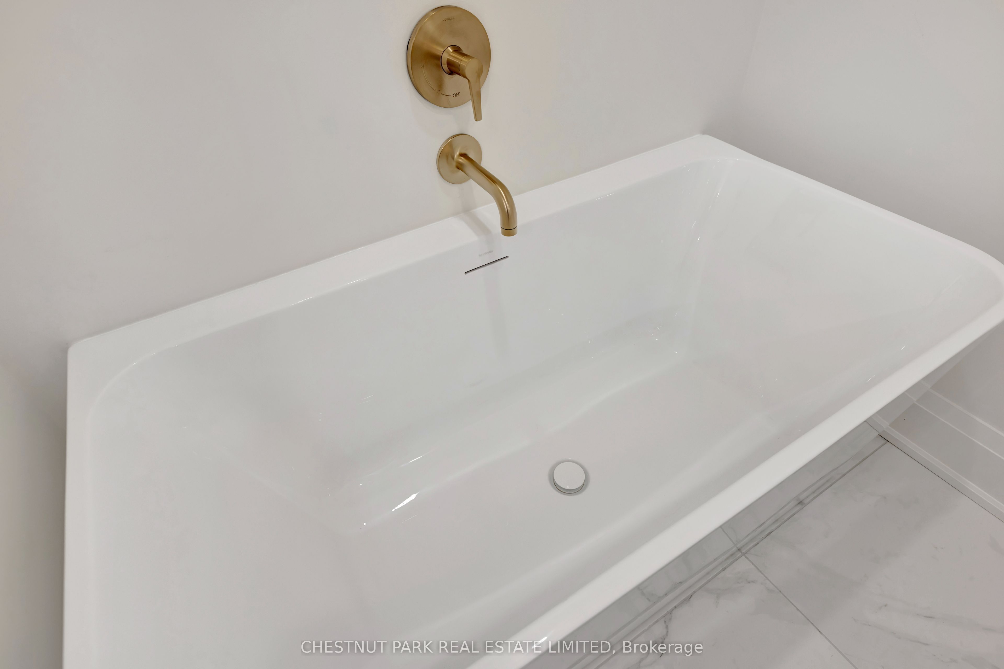 #407 - 6523 Wellington Road Property Photo 13
