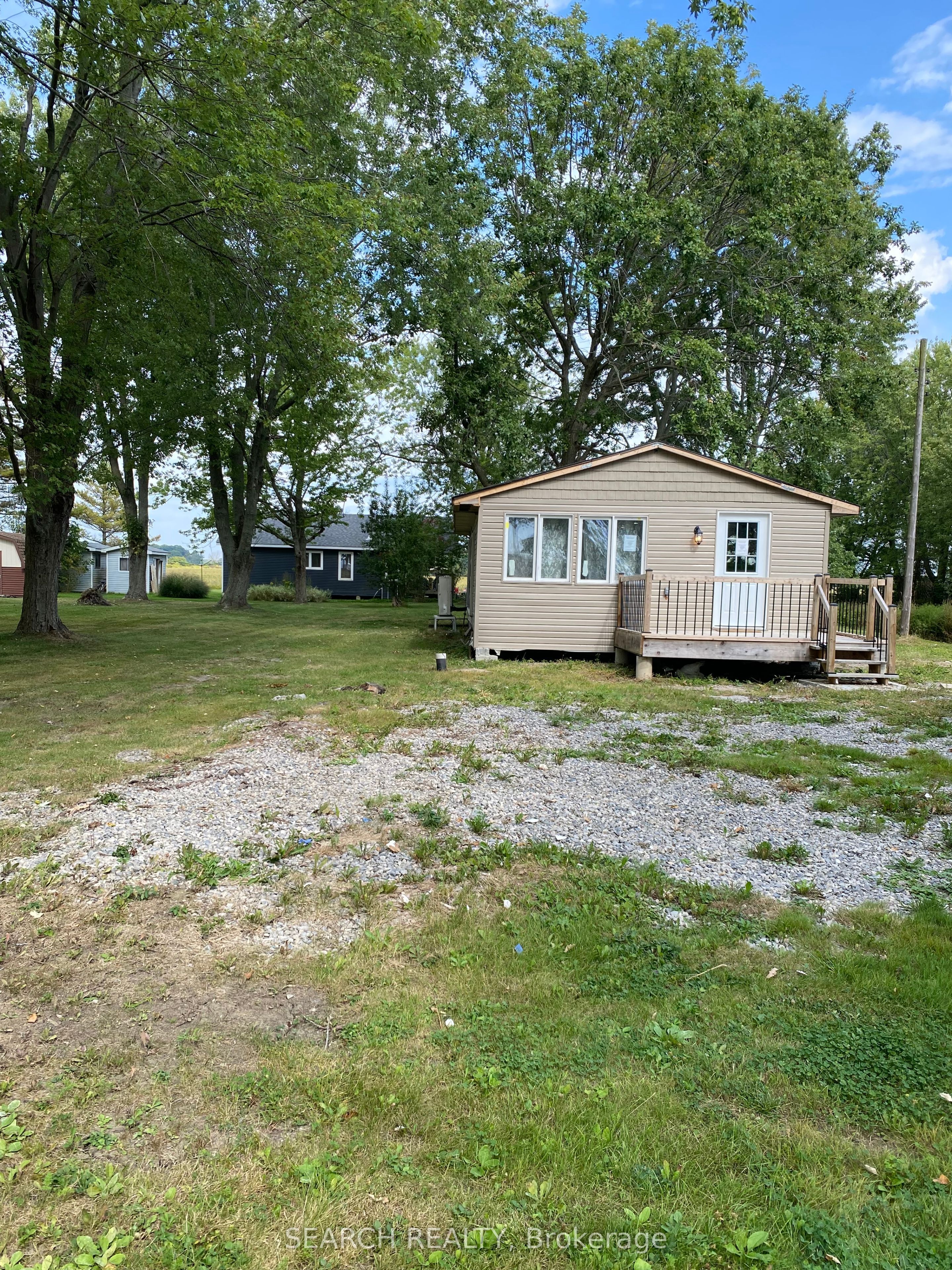 28 Derner Line Property Photo 4