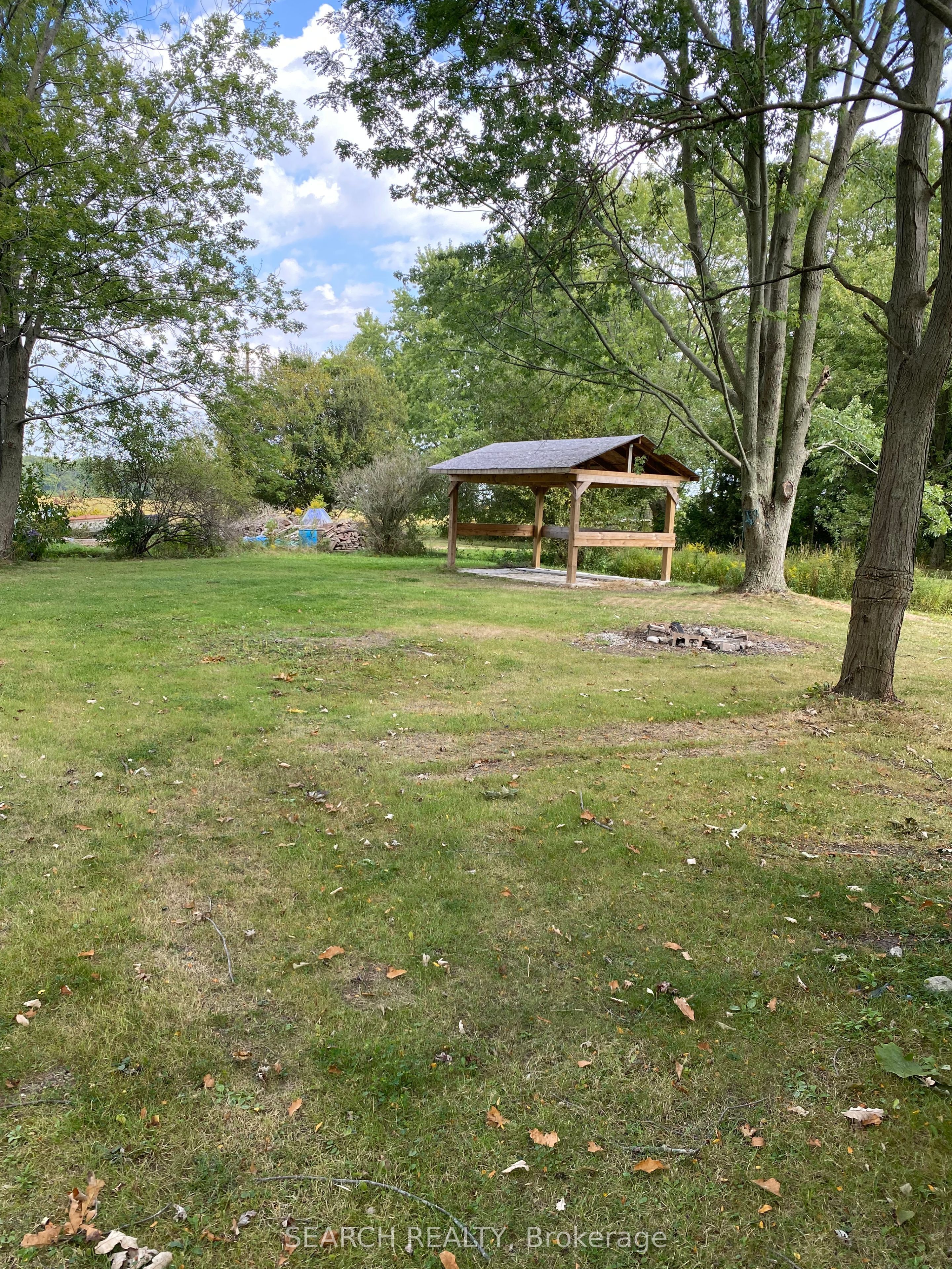 28 Derner Line Property Photo 9
