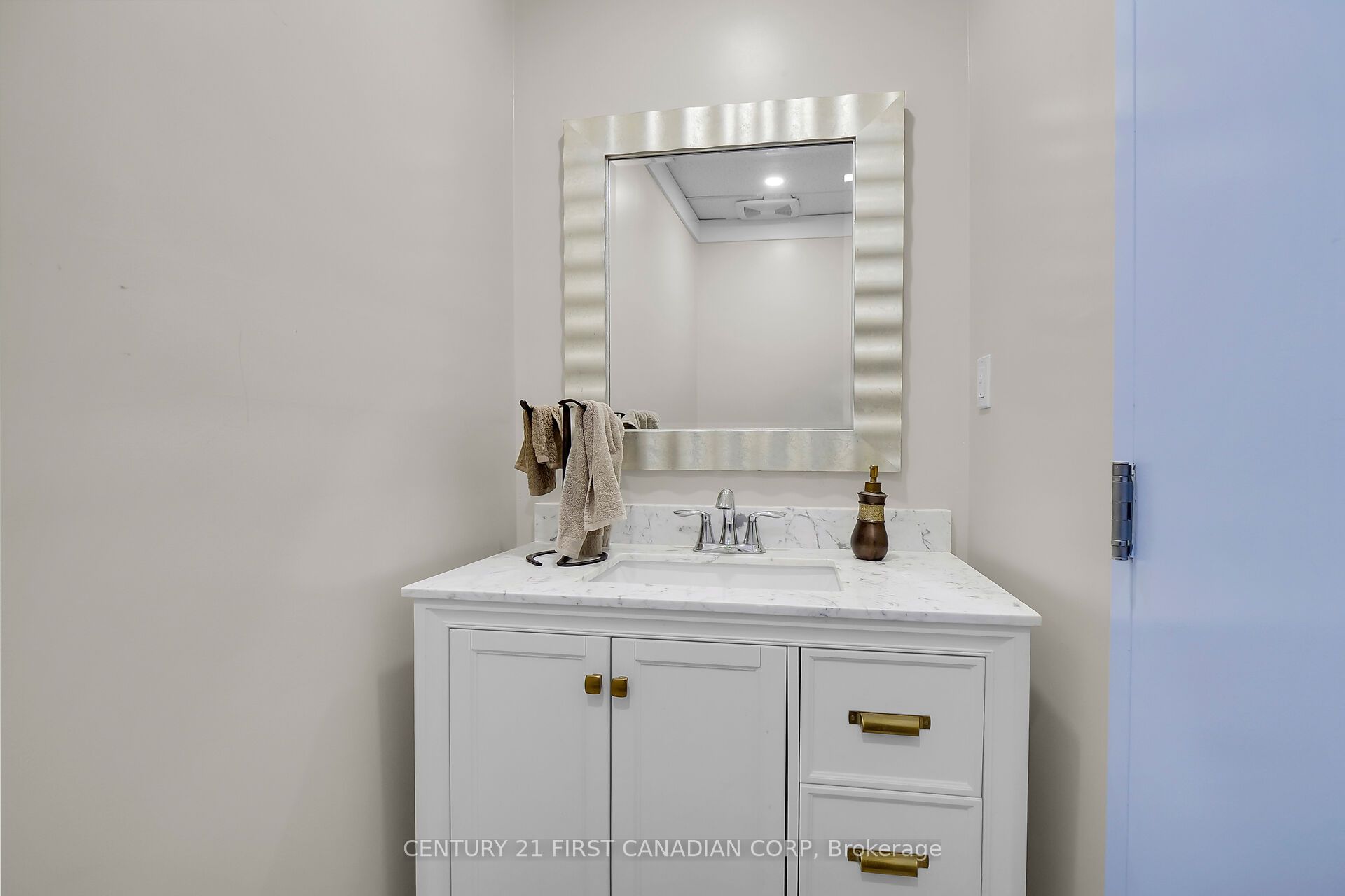 35 Jim Ashton Street Property Photo 30