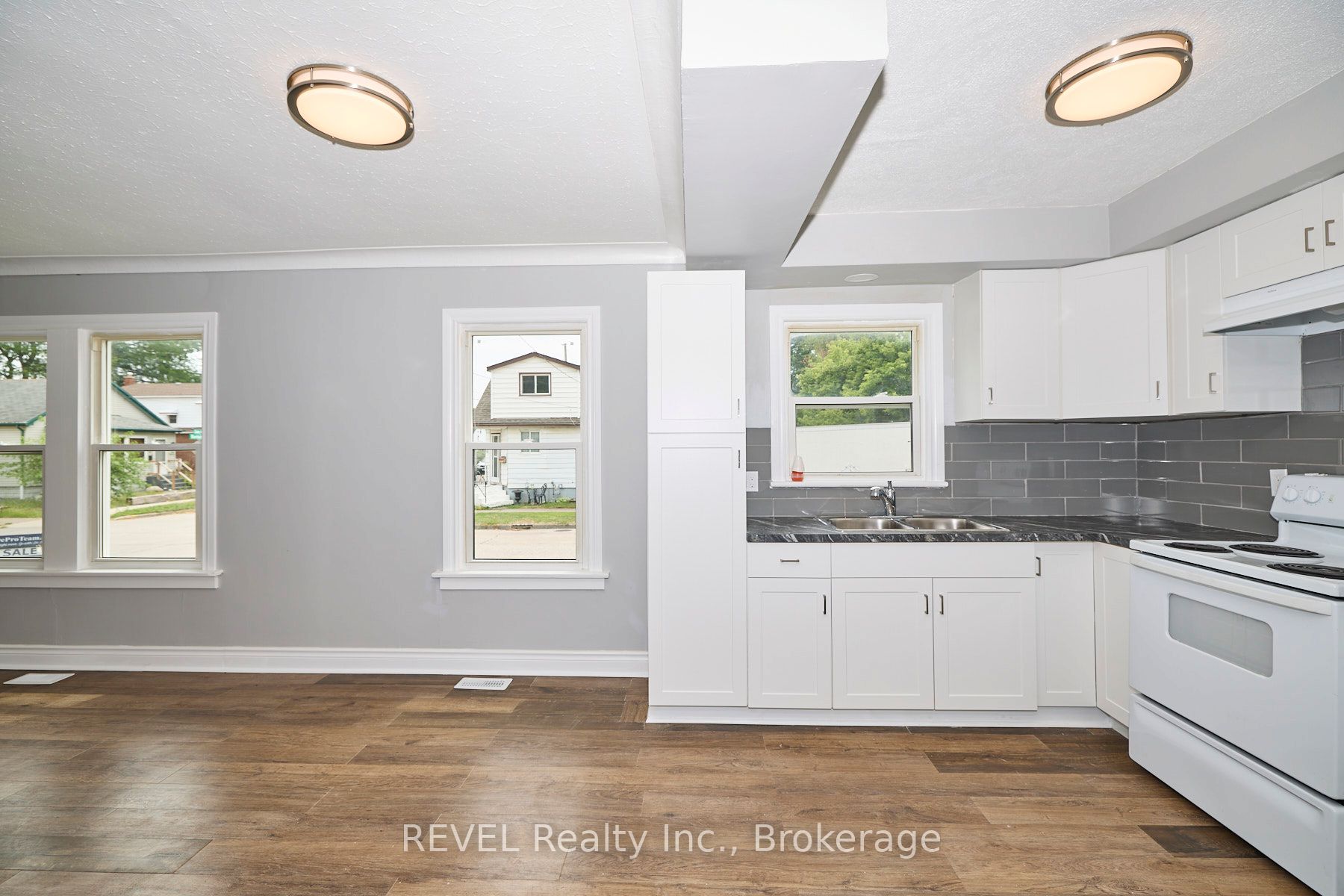 43 Cosby Avenue Property Photo 5