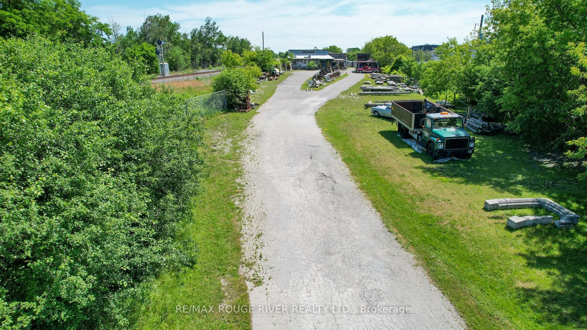 540 Division Street Property Photo 5