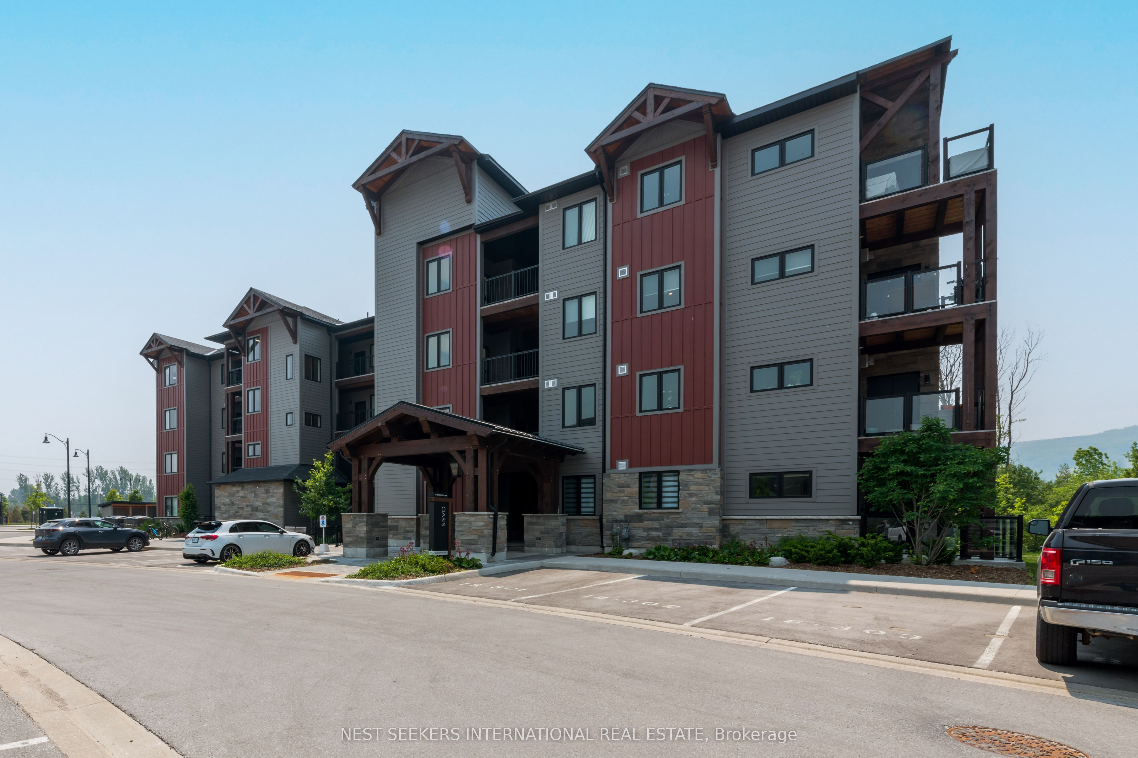 #207 - 20 Beckwith Lane Property Photo 1