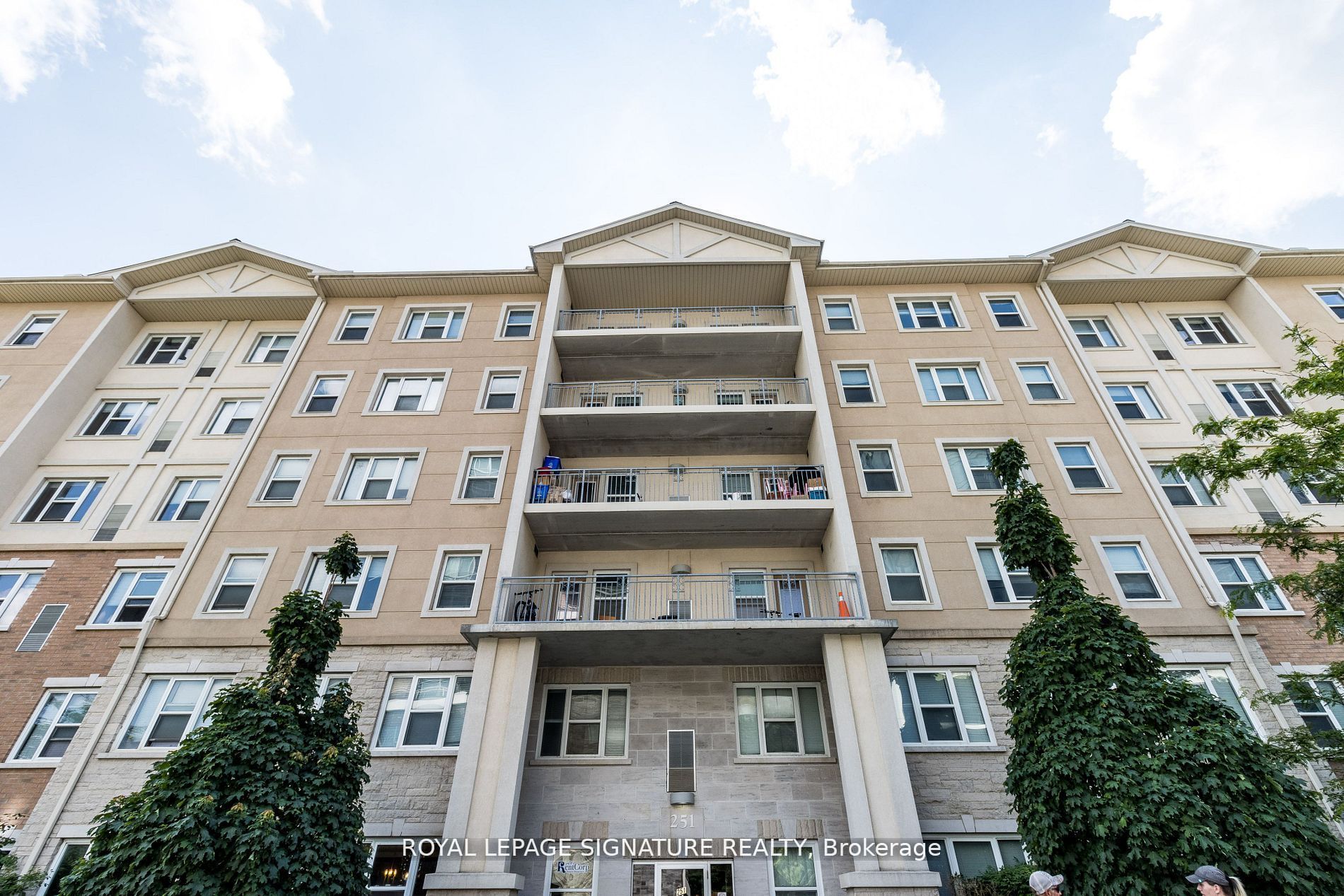 #506 - 251 Lester Street Property Photo 1