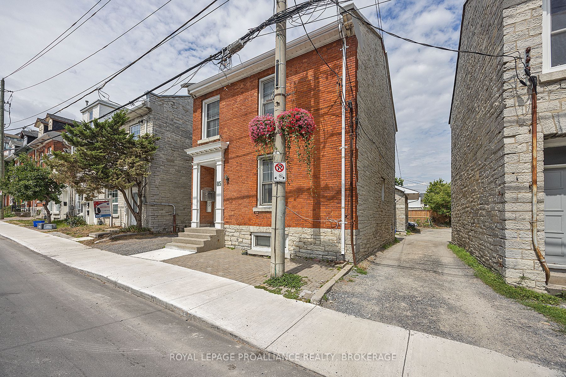 85 Queen Street Property Photo 5