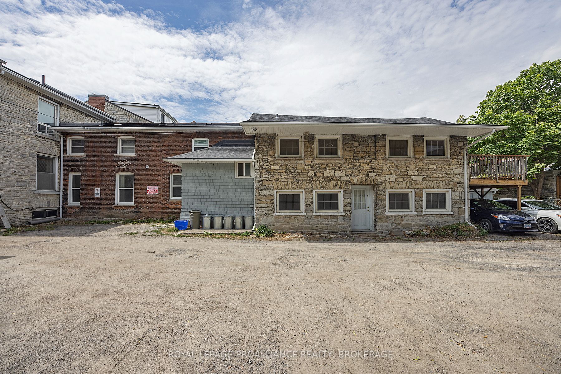 85 Queen Street Property Photo 9
