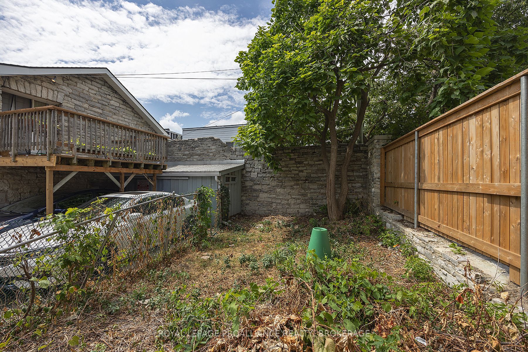 85 Queen Street Property Photo 12