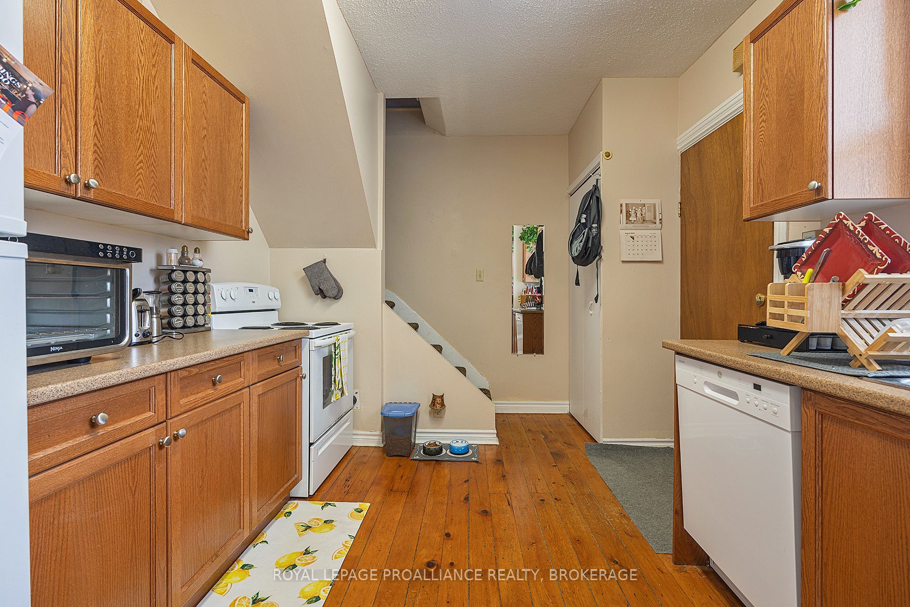 85 Queen Street Property Photo 17