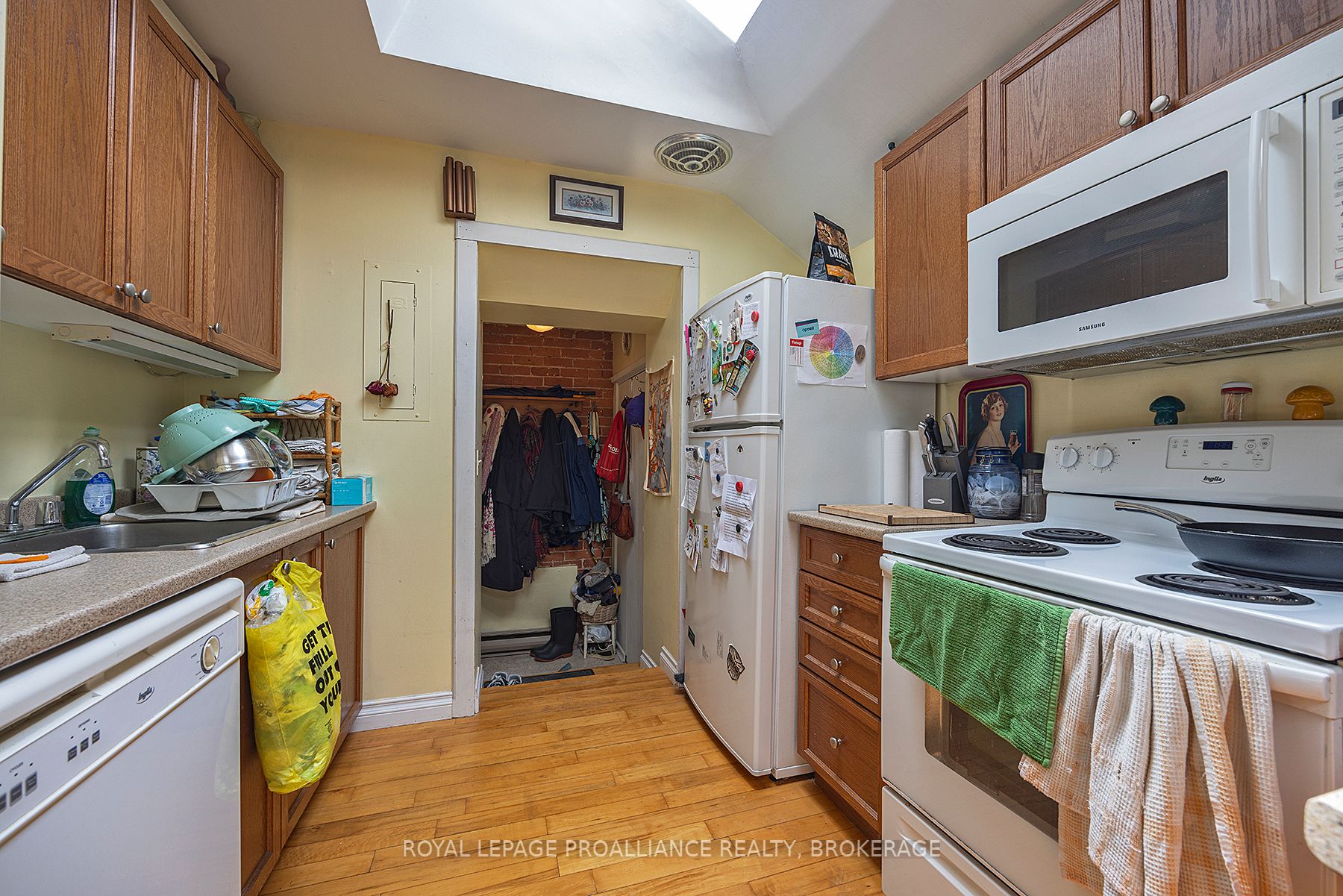 85 Queen Street Property Photo 29