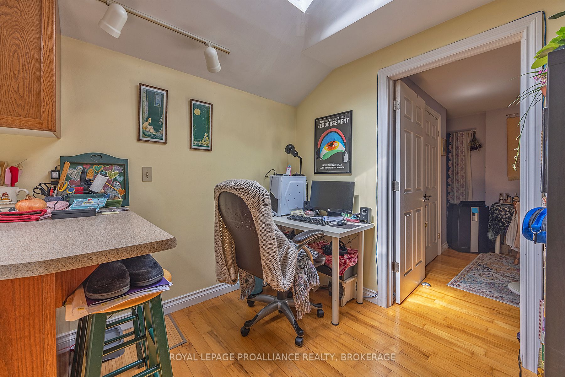85 Queen Street Property Photo 31