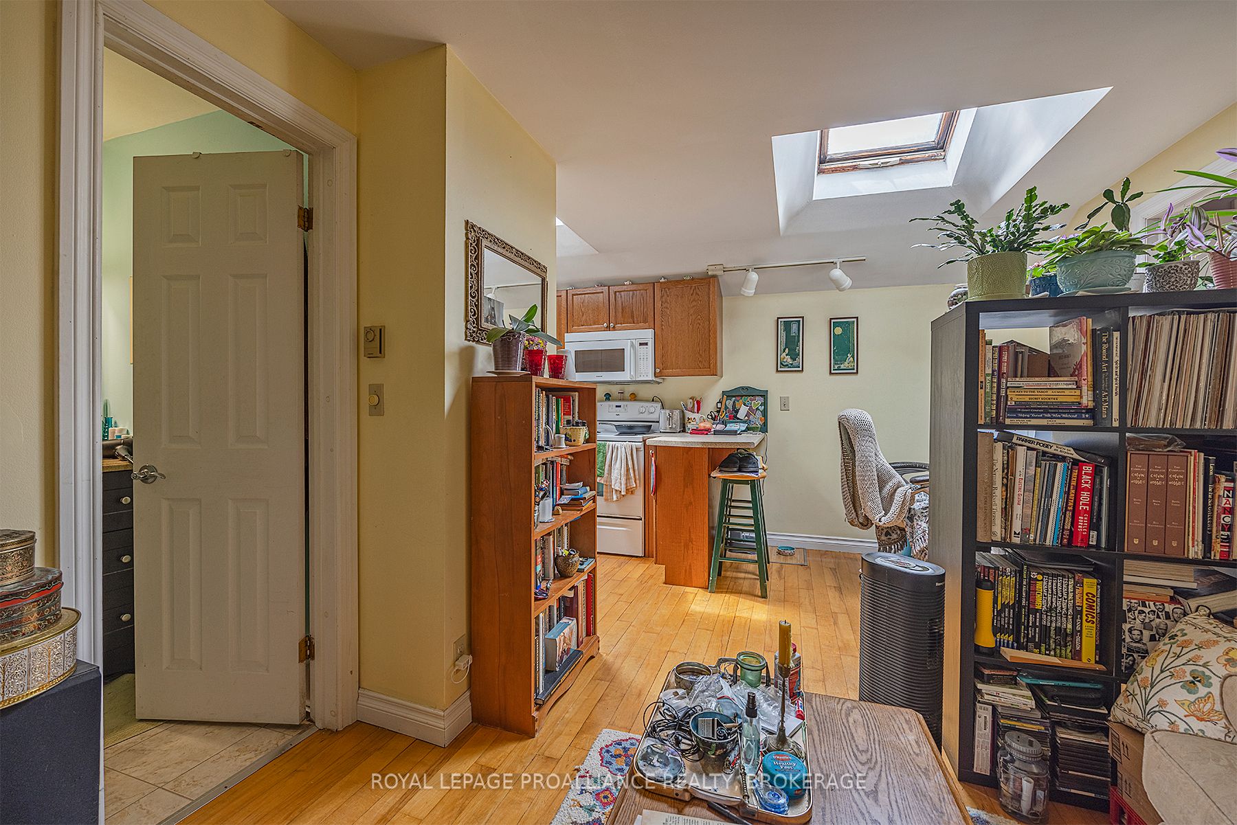 85 Queen Street Property Photo 32