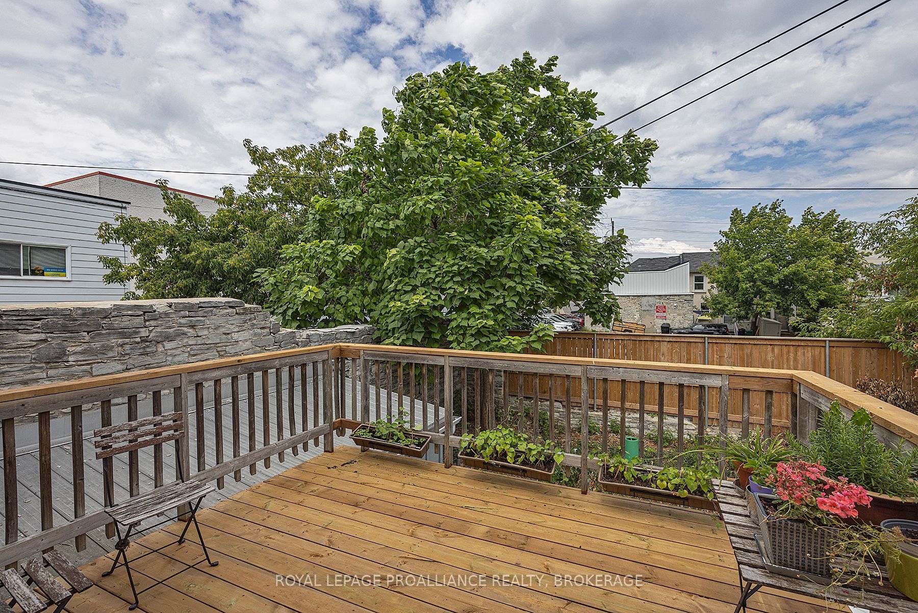 85 Queen Street Property Photo 36